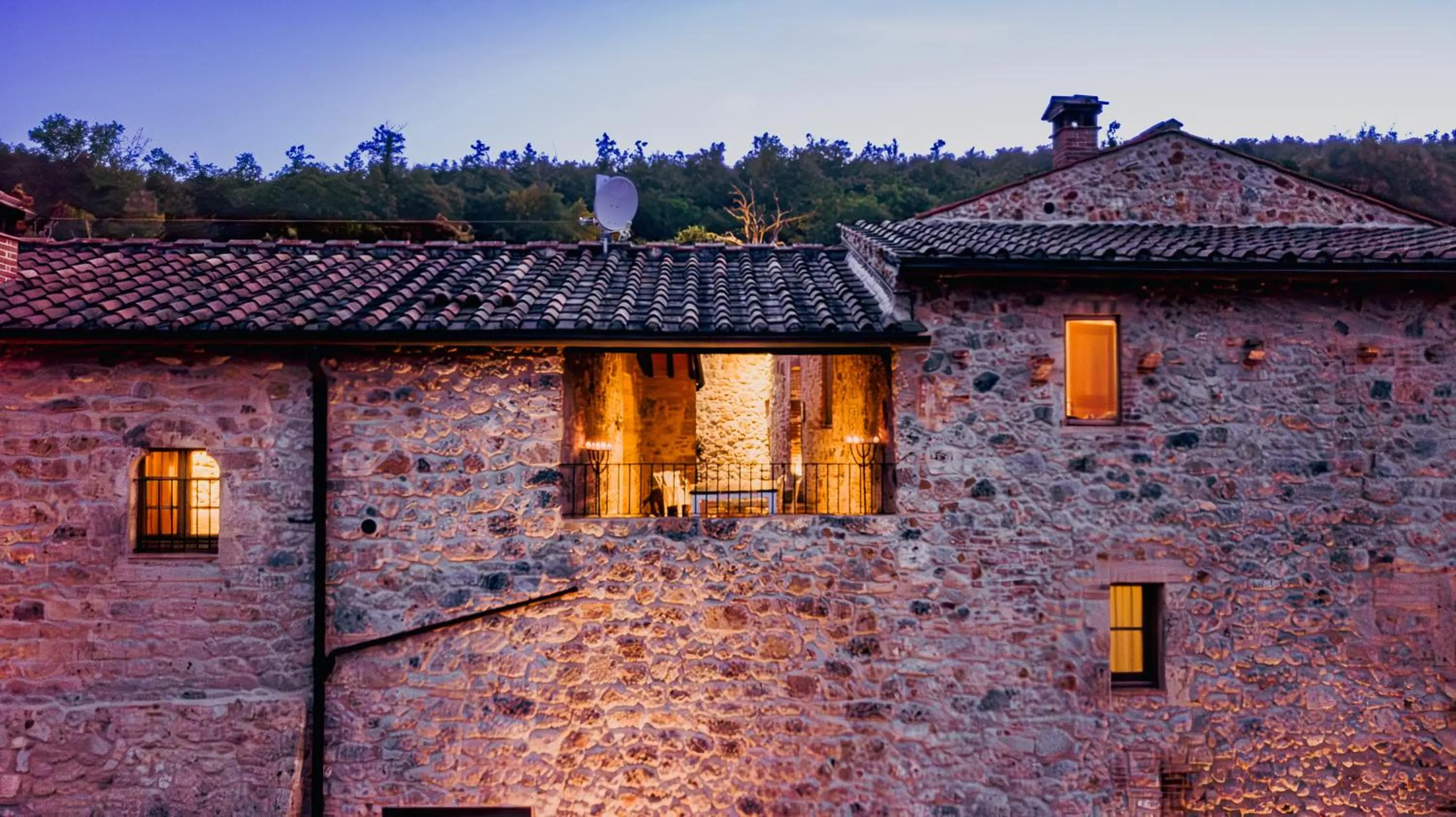 Property building in Relais La Costa Historical Residence