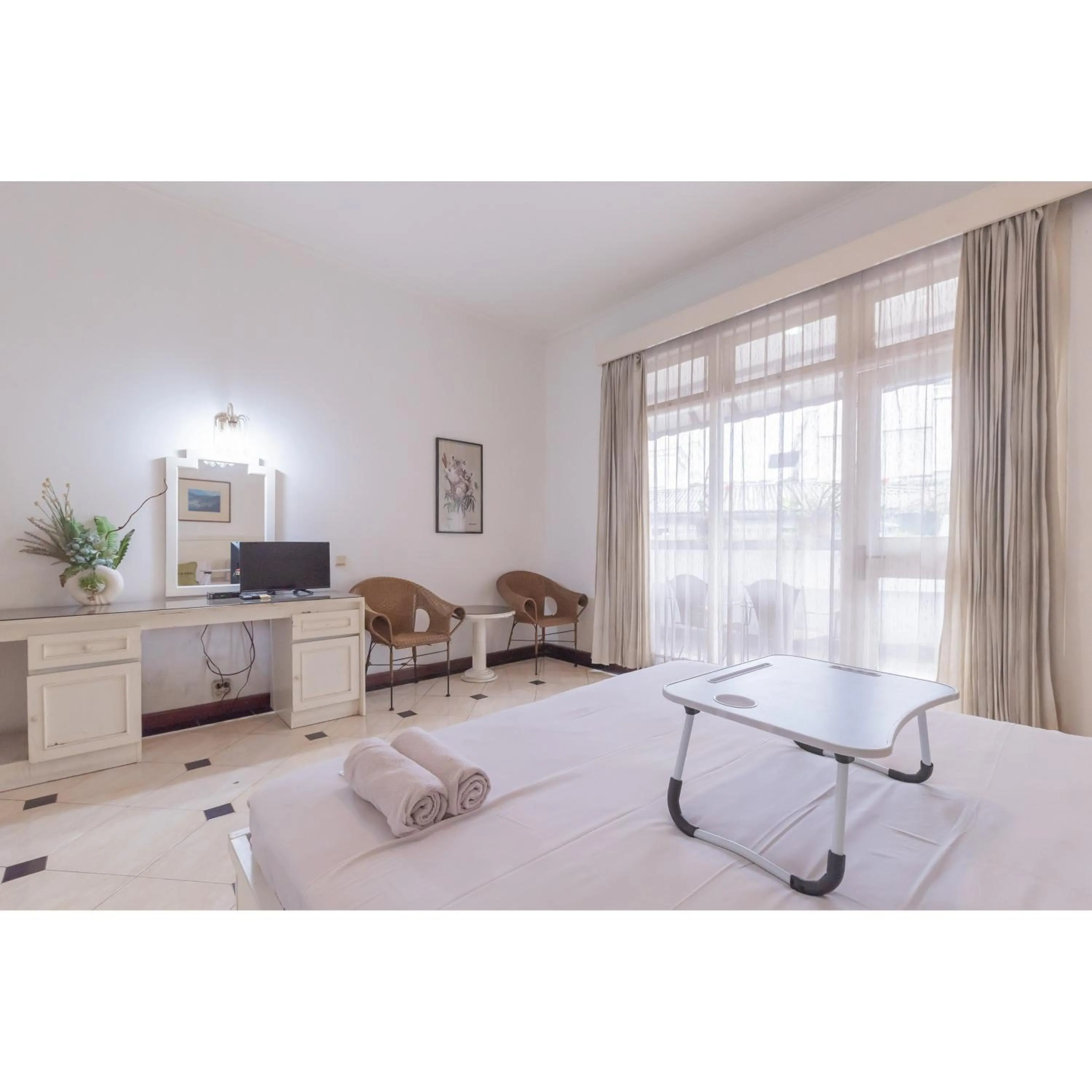 Bedroom, Bed in Urbanview Hotel Utari