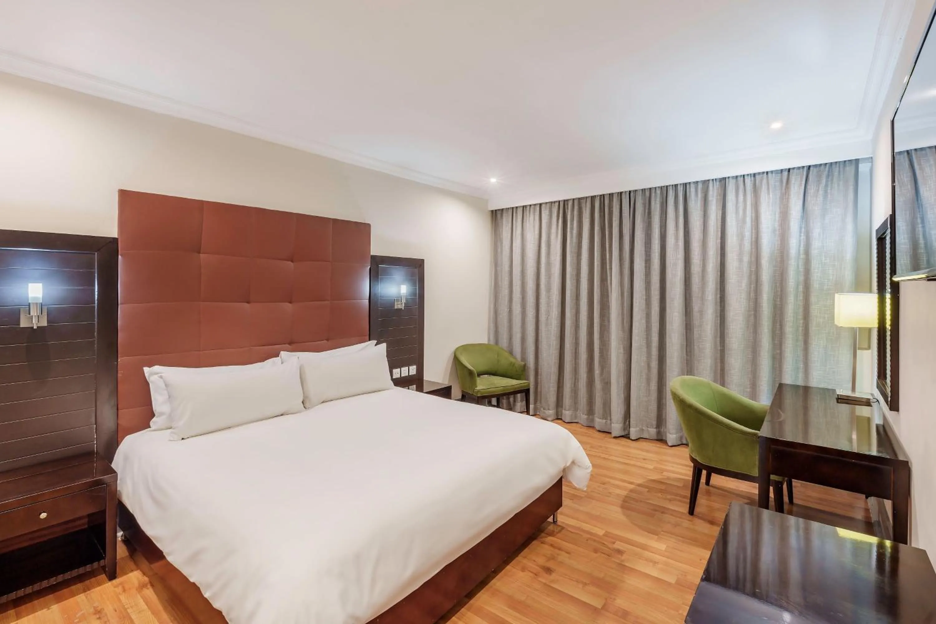 Photo of the whole room, Bed in Protea Hotel by Marriott Lusaka