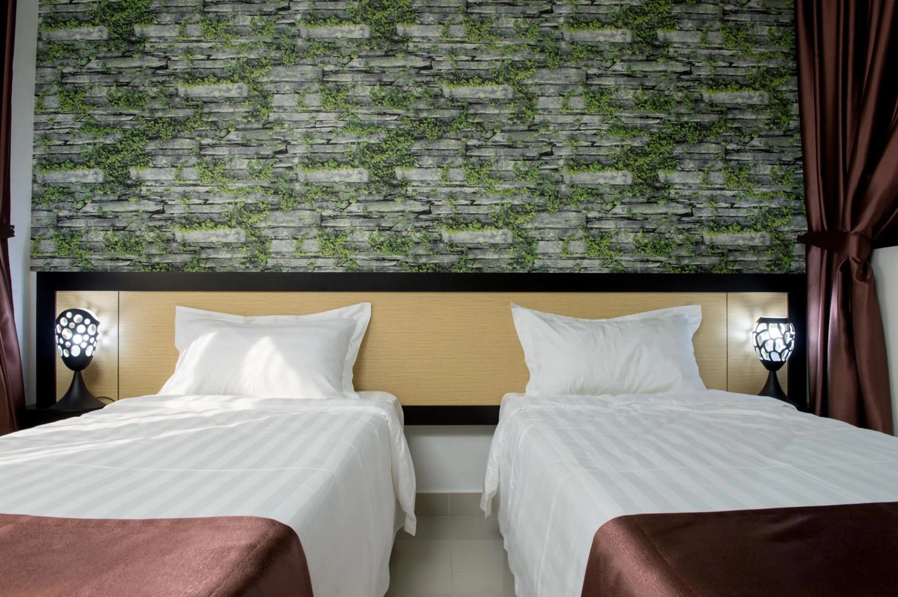 Bed in Ezzyhome@Medini