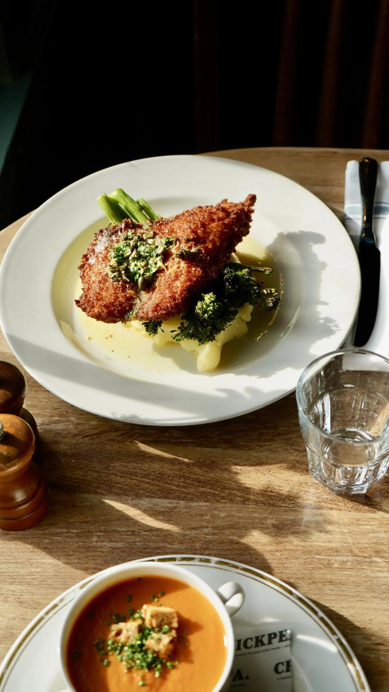 Food and drinks in The Pembroke Arms