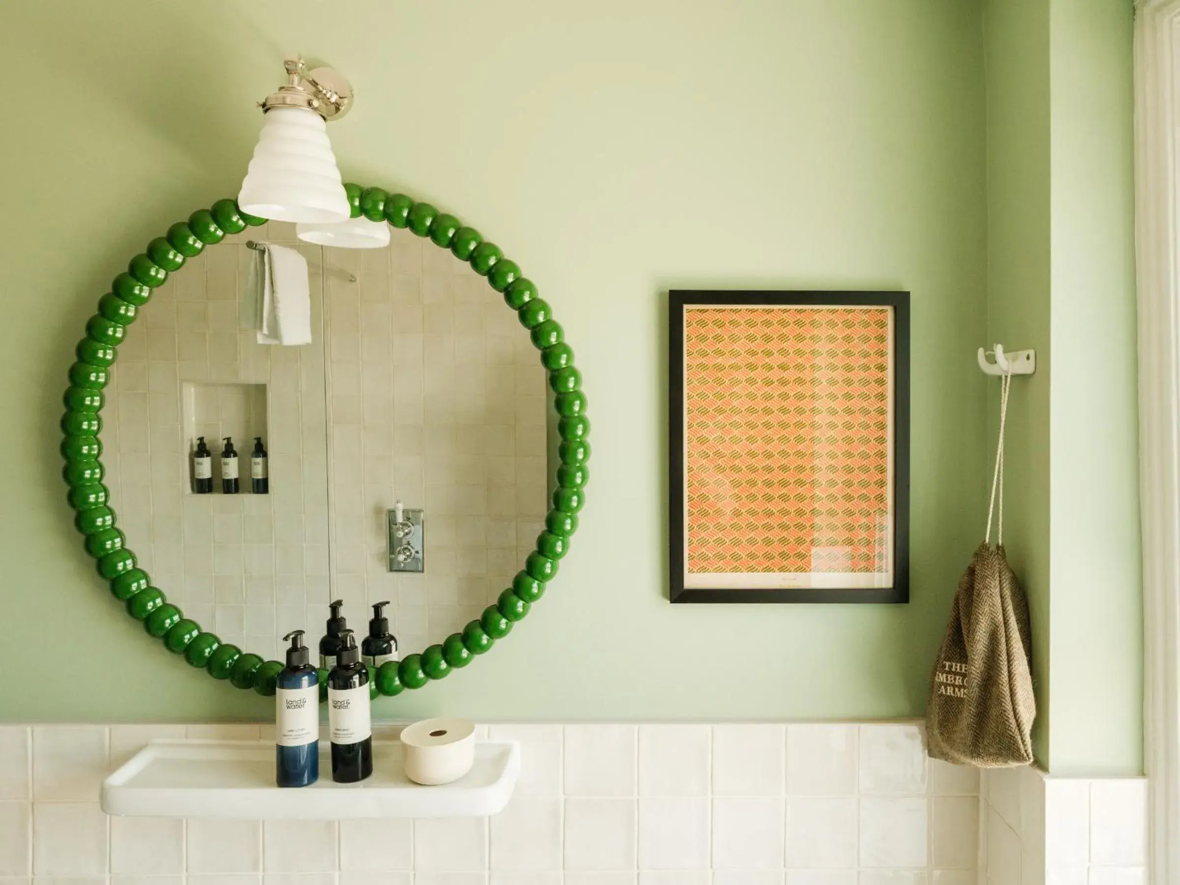 Bedroom in The Pembroke Arms Bedroom in The Pembroke Arms