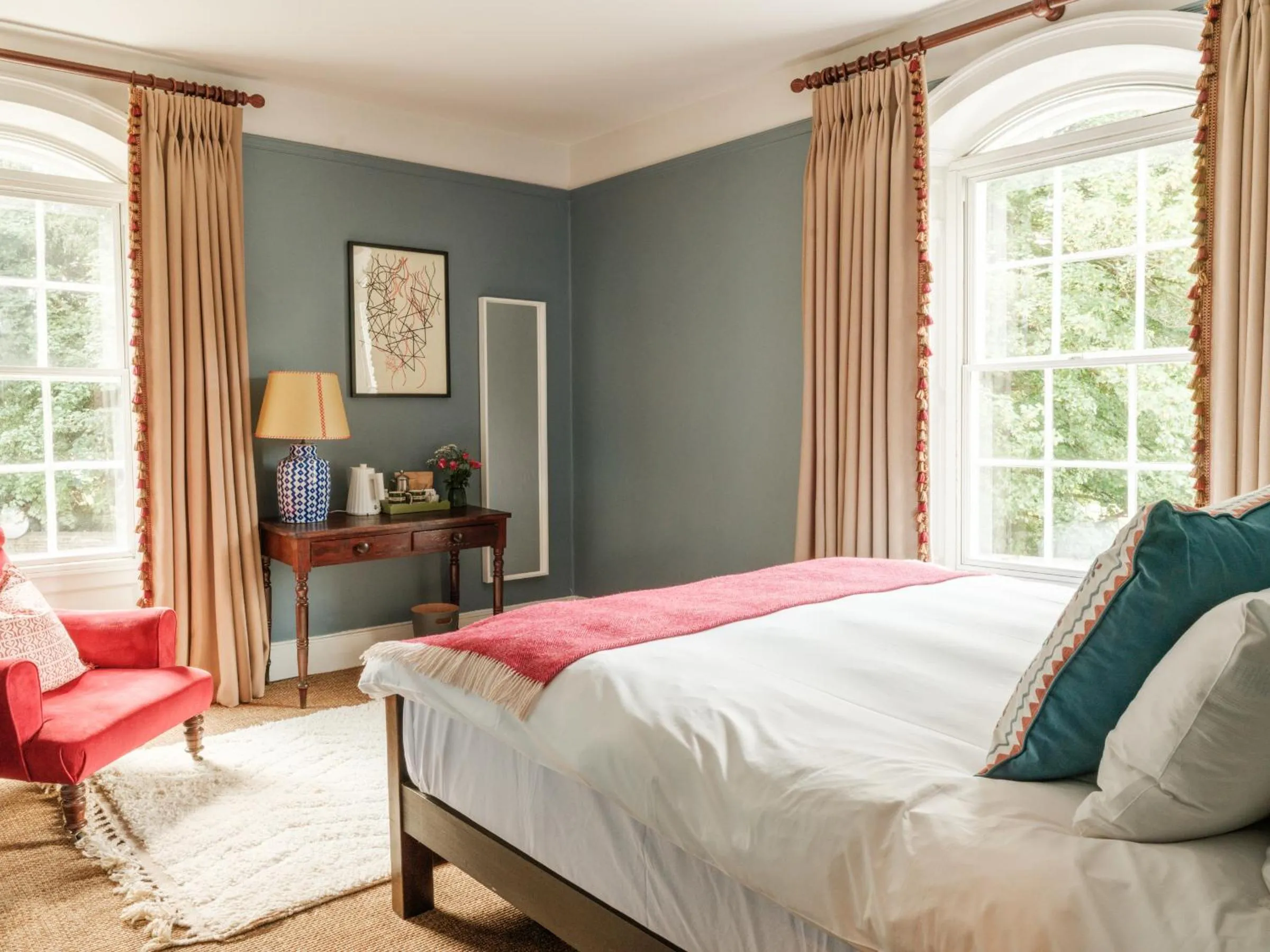 Bedroom, Bed in The Pembroke Arms