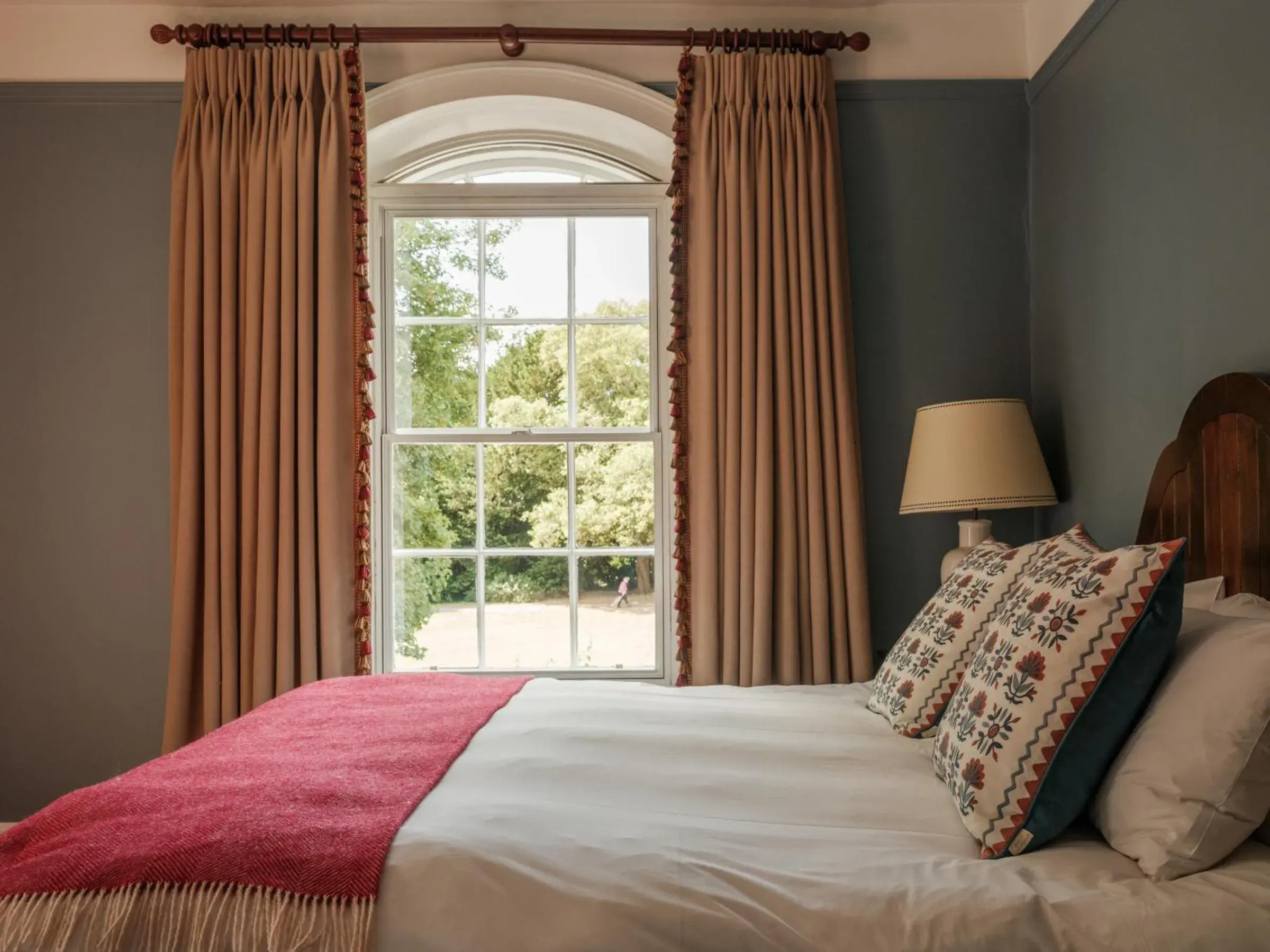 Bedroom, Bed in The Pembroke Arms Bedroom, Bed in The Pembroke Arms