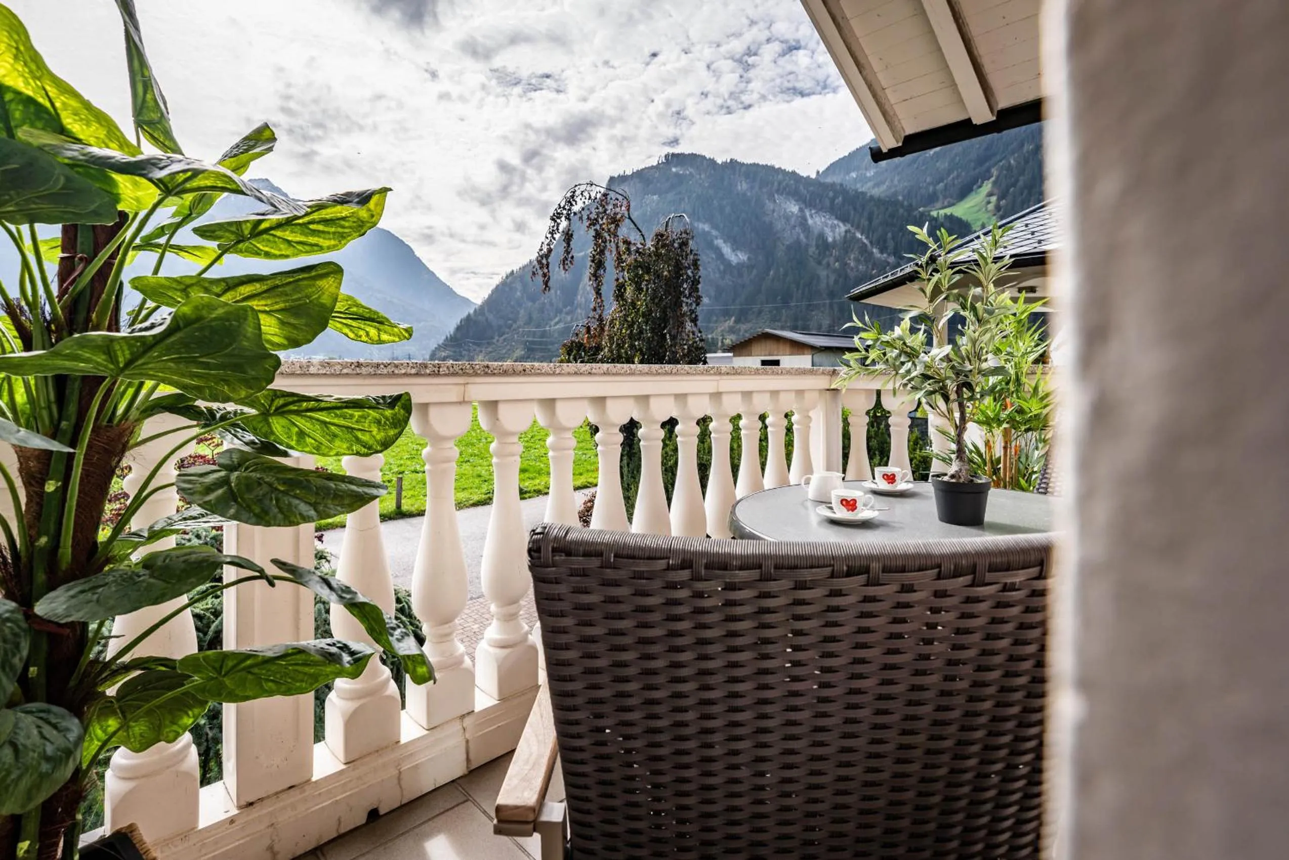 Natural landscape in Gästehaus Wiesengrund & Apart Sporer