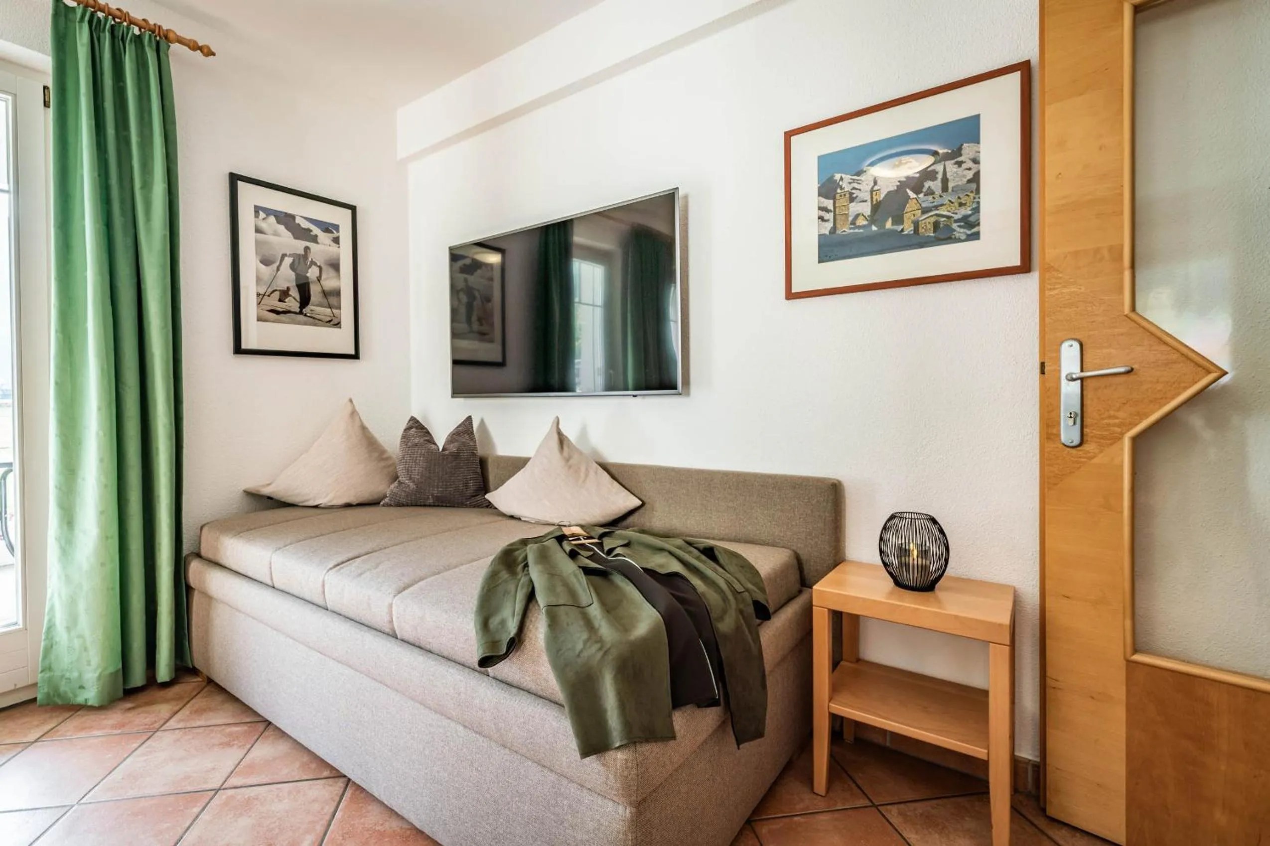 Seating area, Bed in Gästehaus Wiesengrund & Apart Sporer