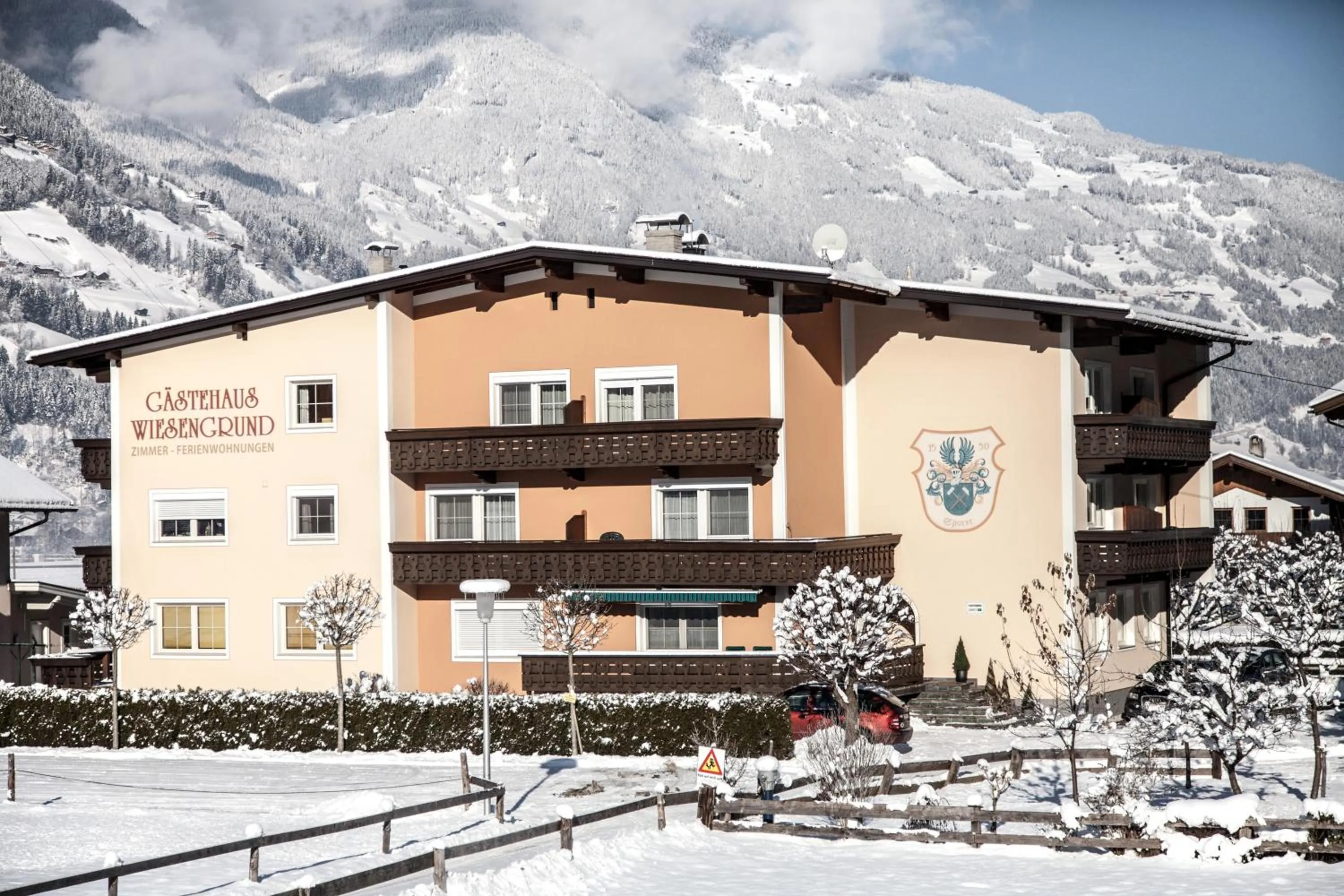 Facade/entrance in Gästehaus Wiesengrund & Apart Sporer