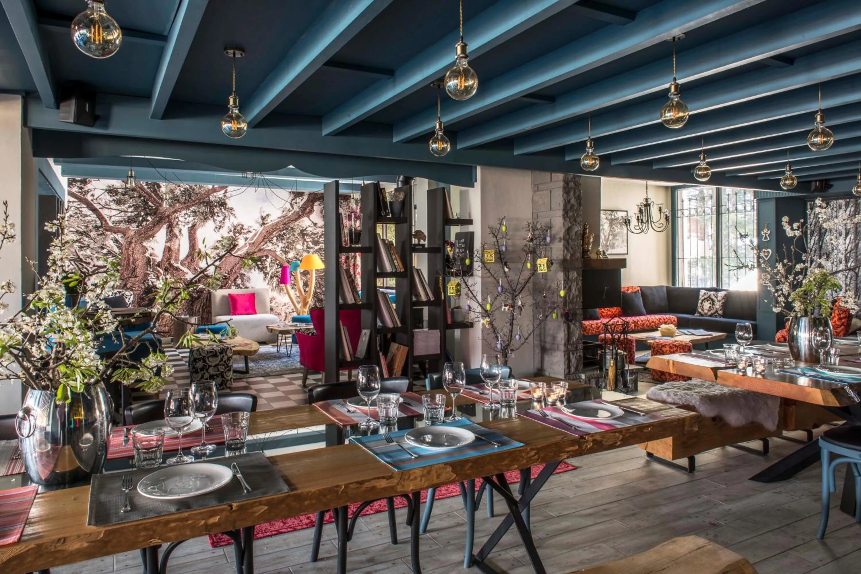 Restaurant/places to eat in La Maison des Cèdres