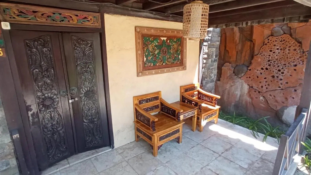 Property building in Bale Sasak Bungalow