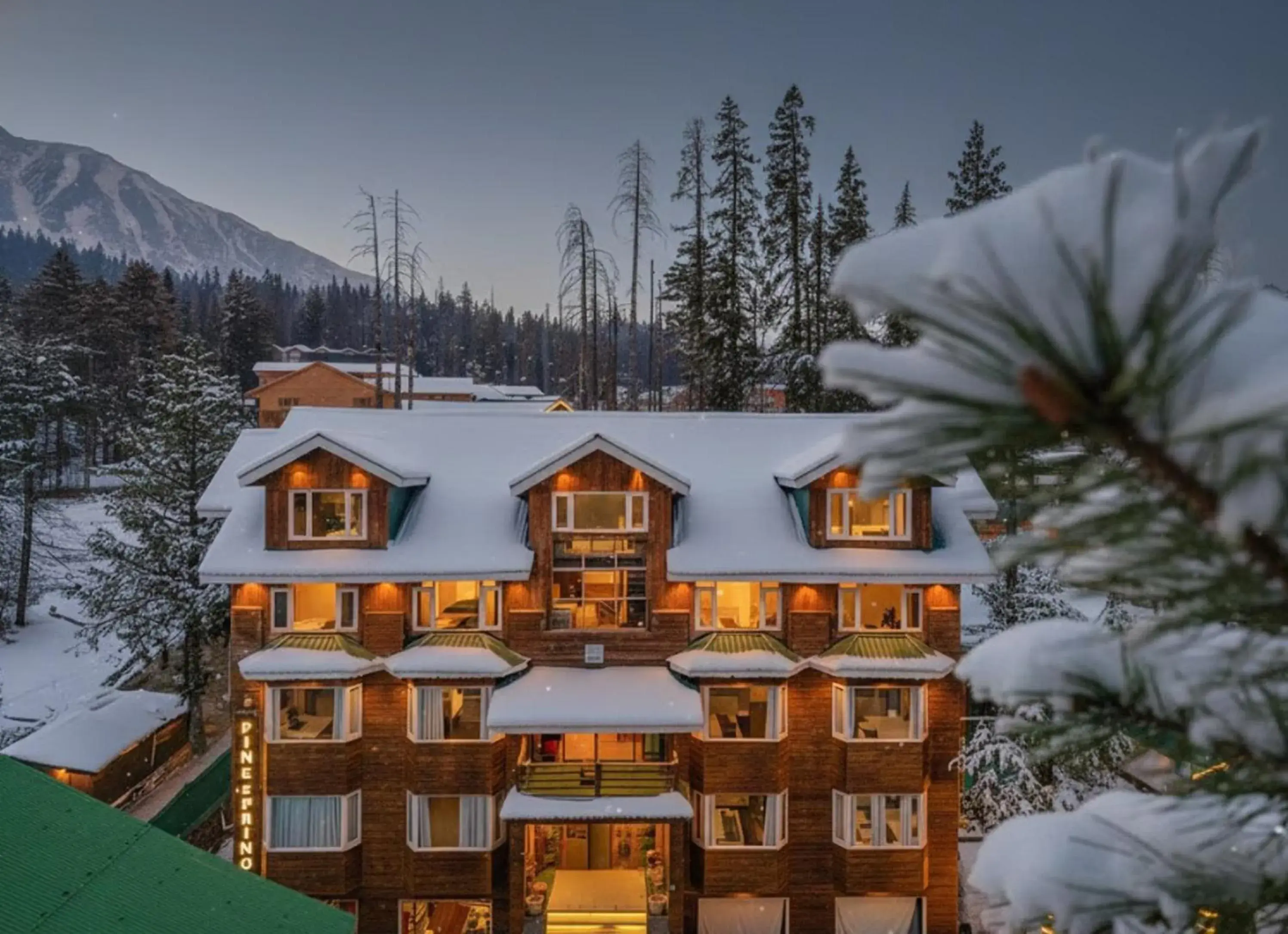 Property building in Hotel Pine Spring Gulmarg Property building in Hotel Pine Spring Gulmarg