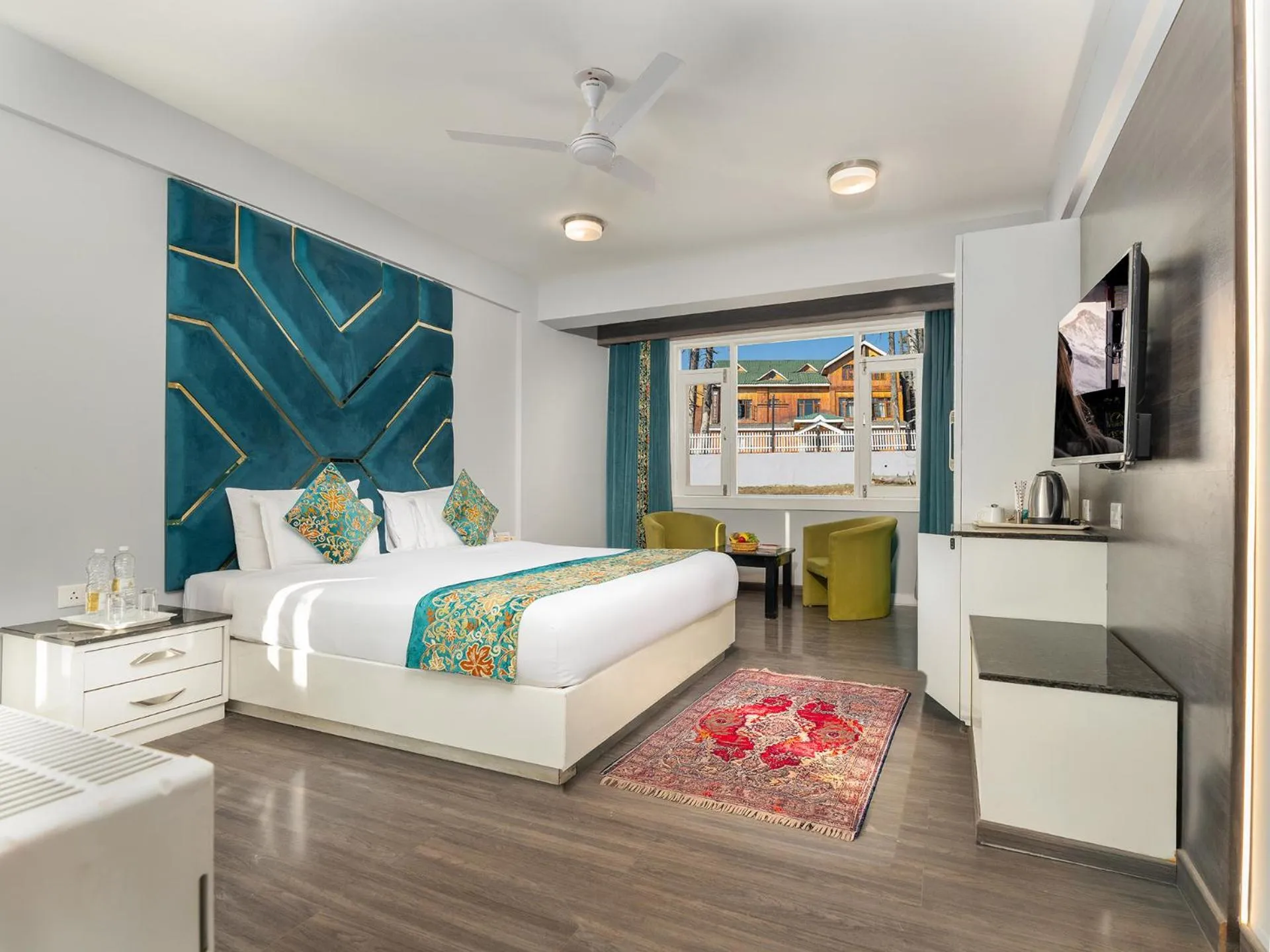 Bed in Hotel Pine Spring Gulmarg