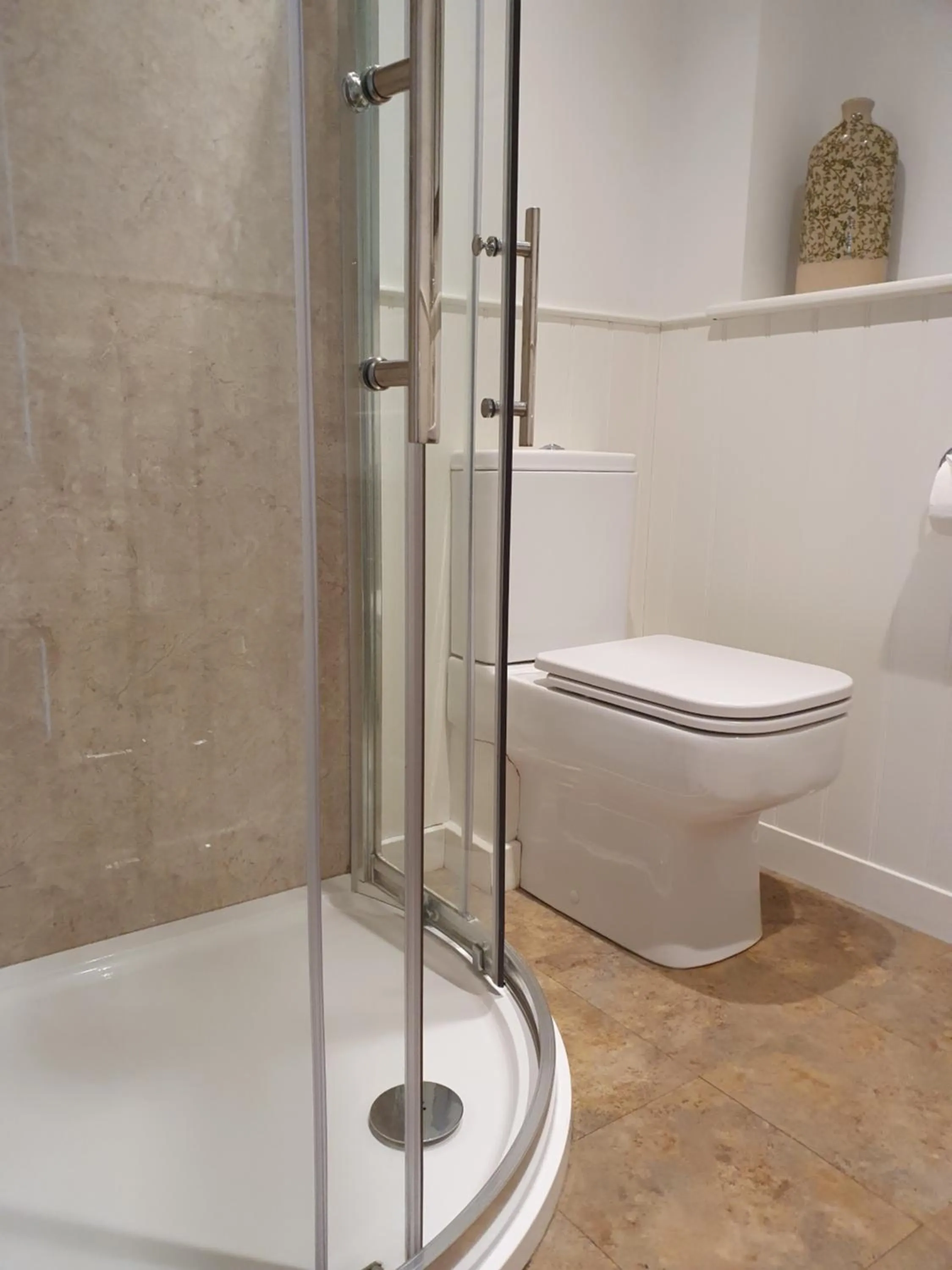 Bathroom in The Kings Head