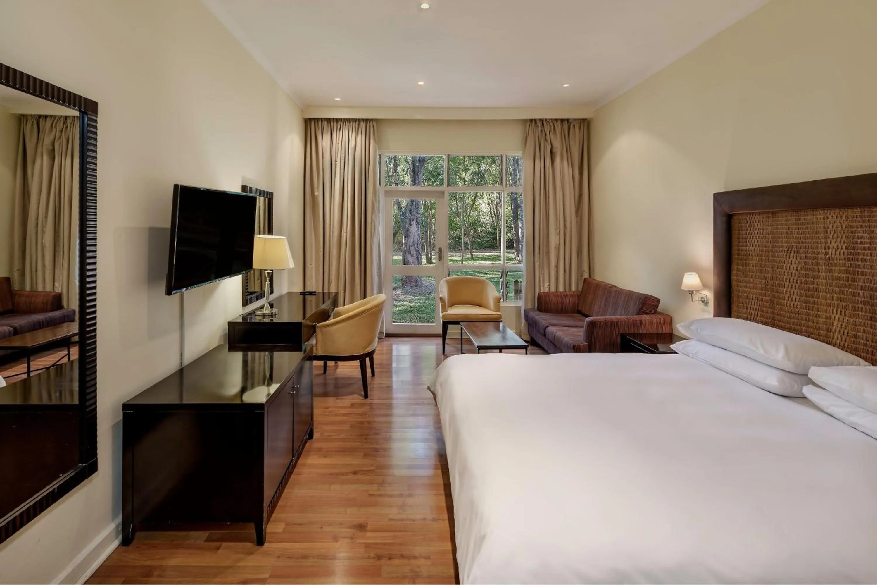 Photo of the whole room, Bed in Protea Hotel by Marriott Lusaka Safari Lodge