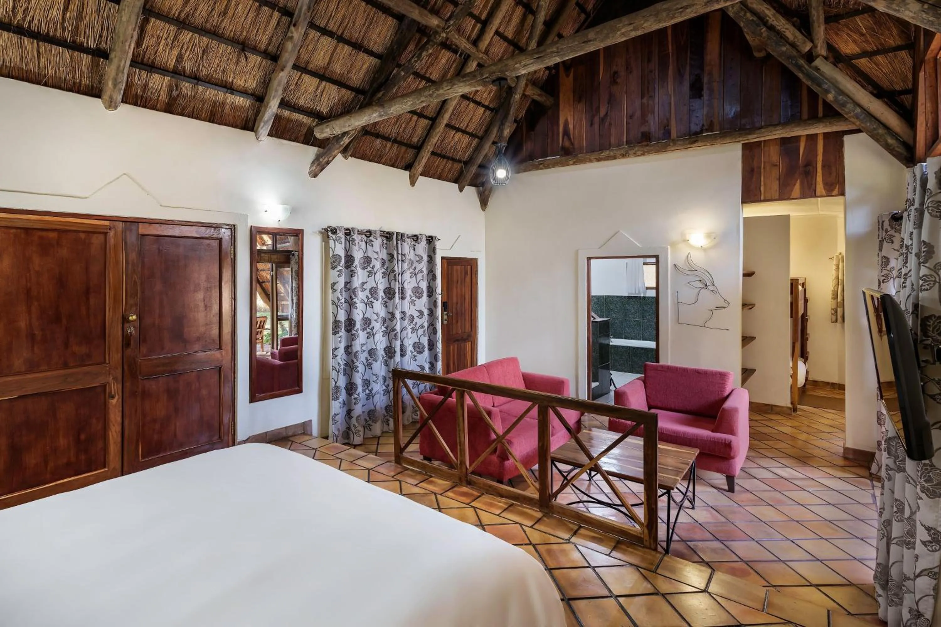 Photo of the whole room, Bed in Protea Hotel by Marriott Lusaka Safari Lodge