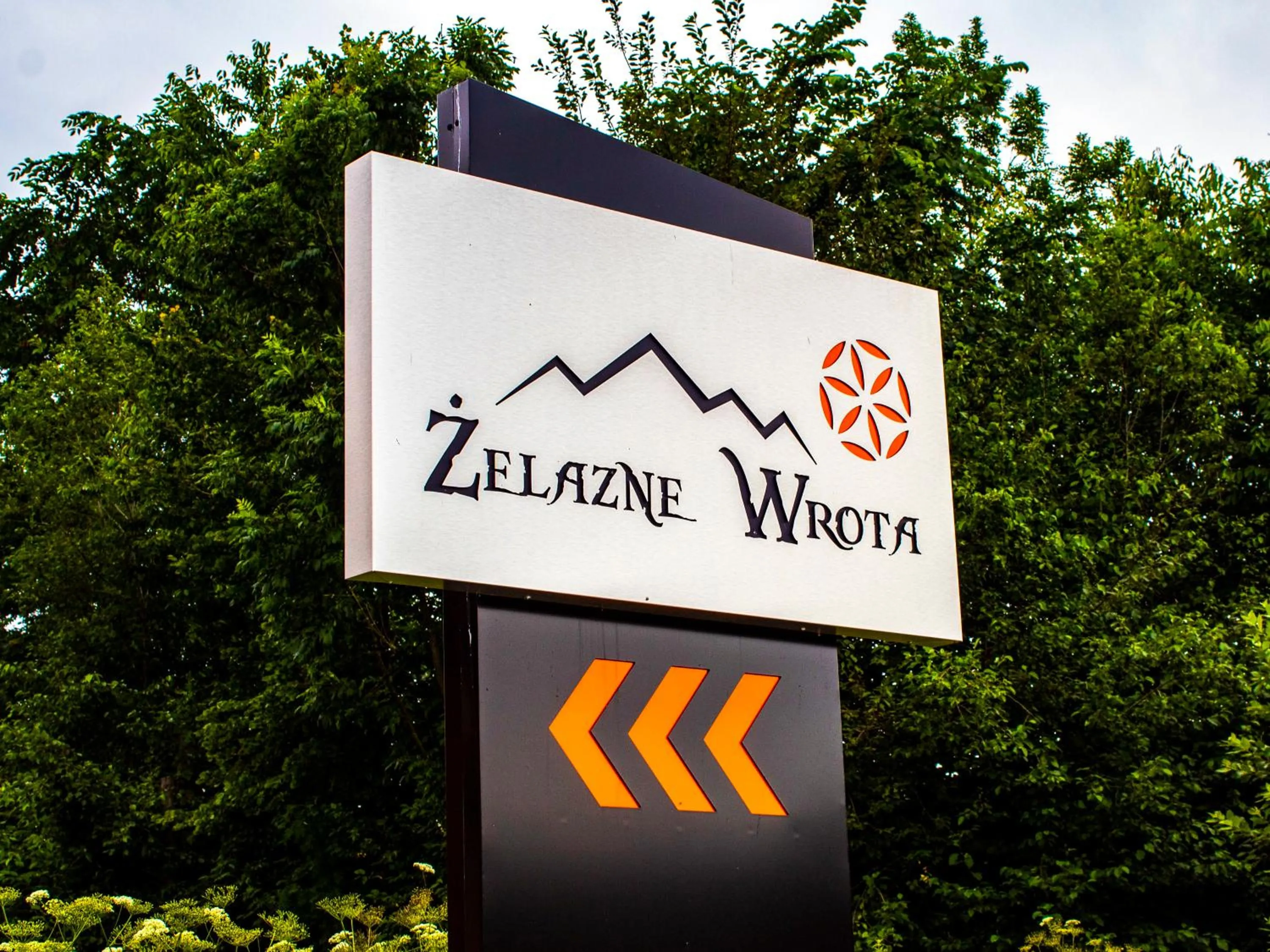 Property logo or sign in Żelazne Wrota