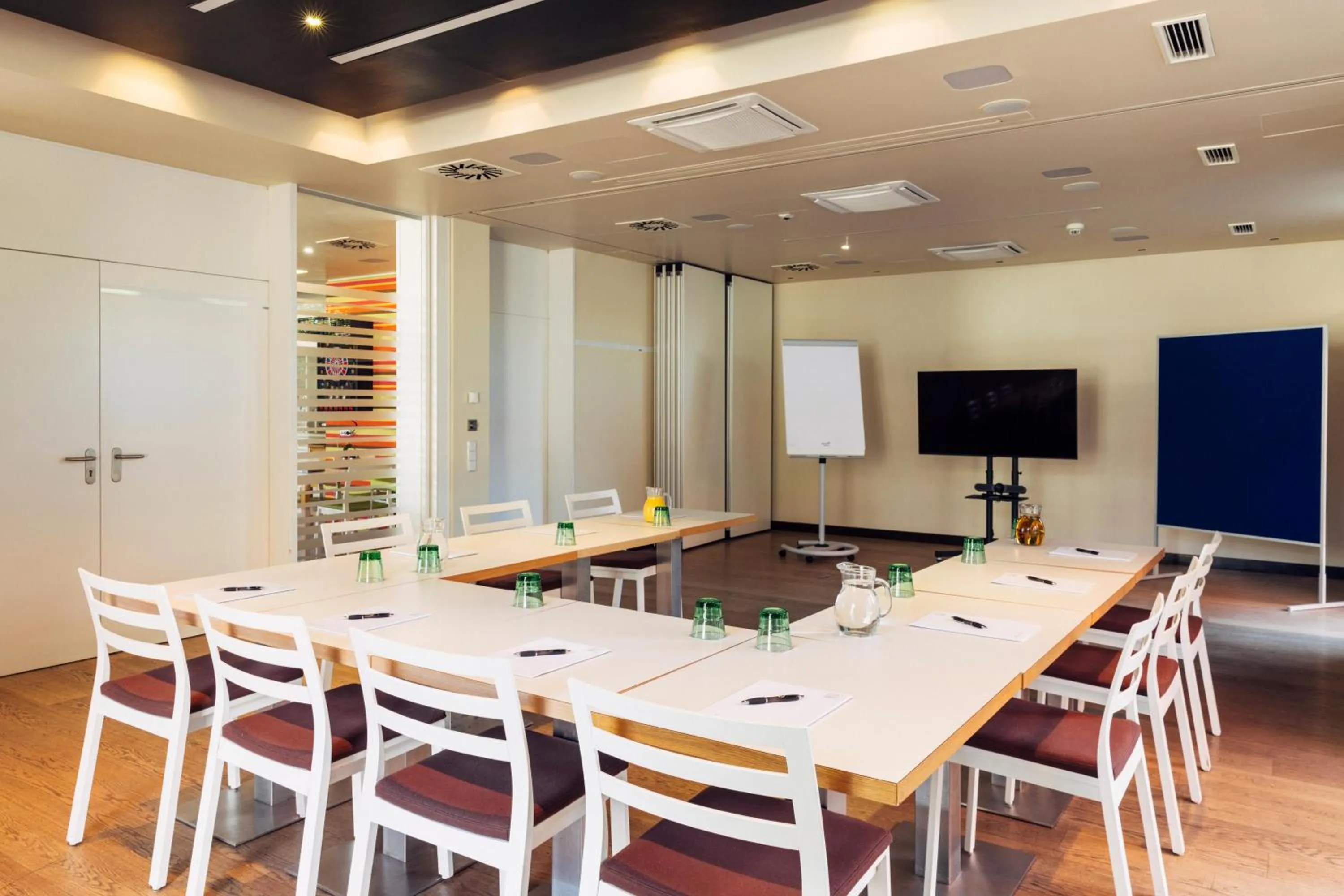 Meeting/conference room in harry's home Linz-Urfahr hotel & apartments