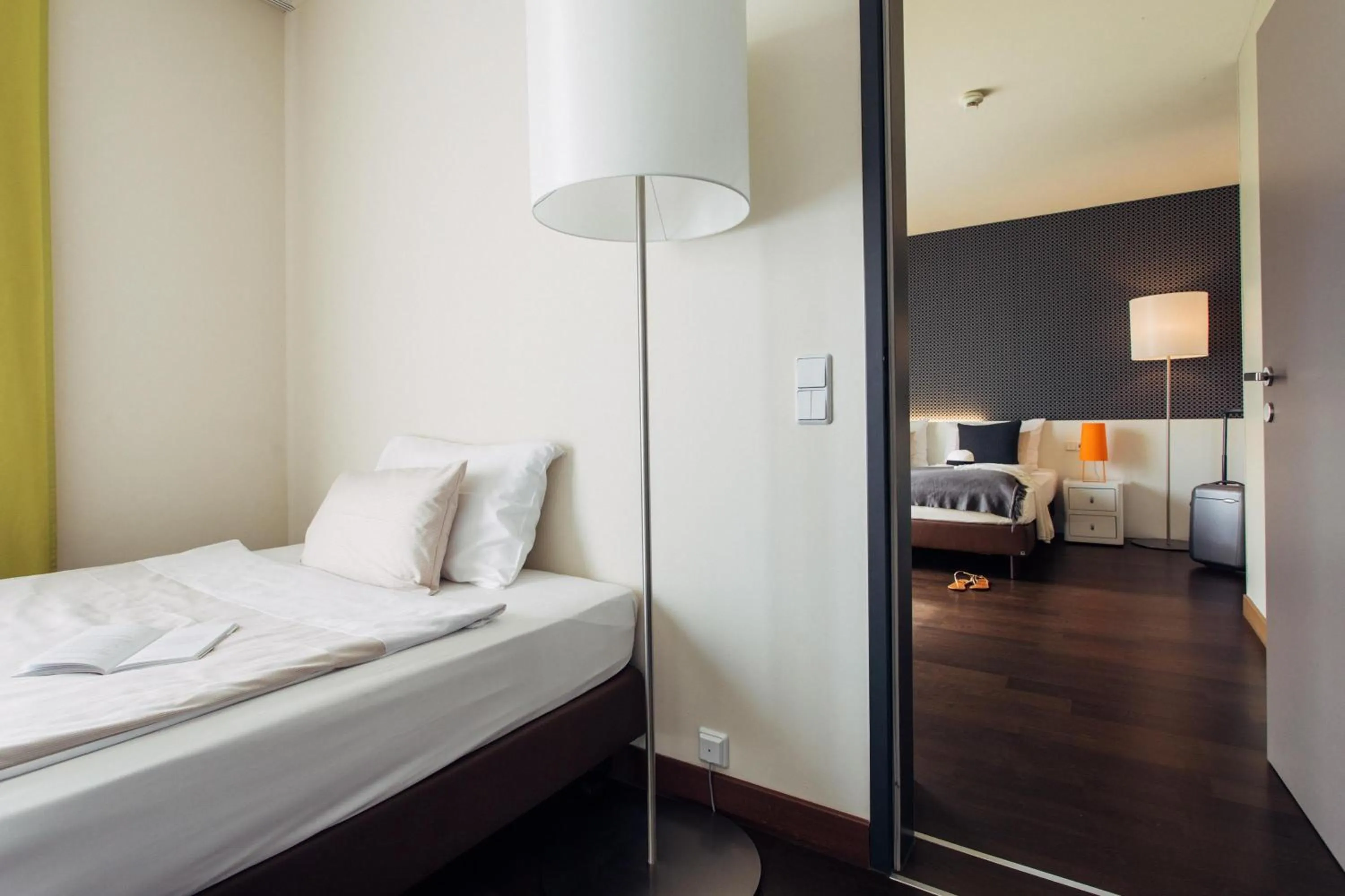 Photo of the whole room, Bed in harry's home Linz-Urfahr hotel & apartments