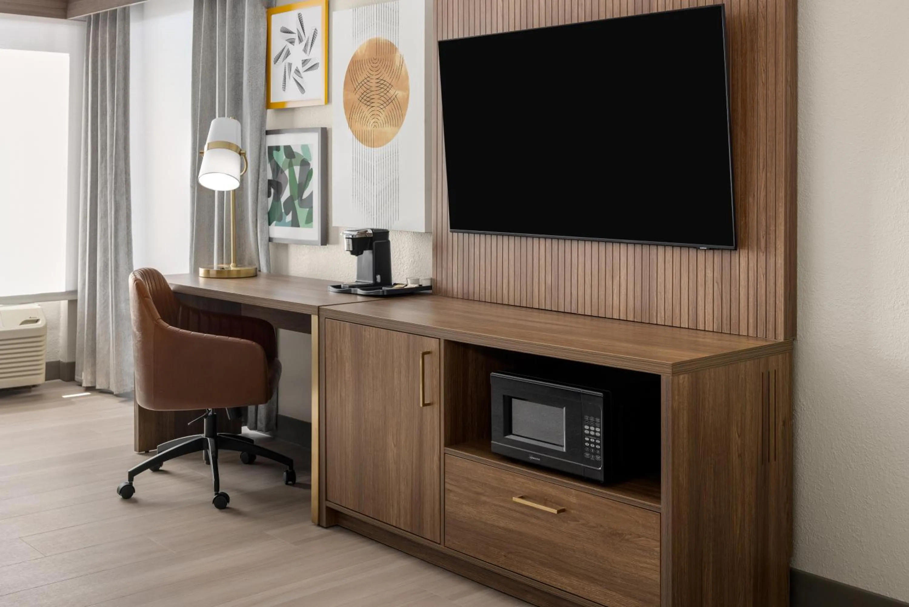 TV and multimedia in Holiday Inn & Suites Columbia NE - Ft Jackson Area by IHG