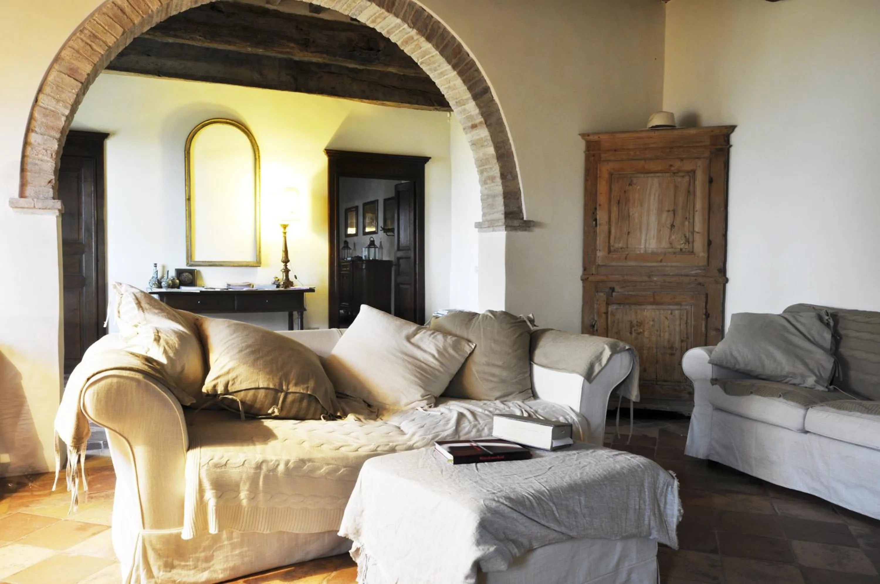 Communal lounge/ TV room in Il Casale del Duca