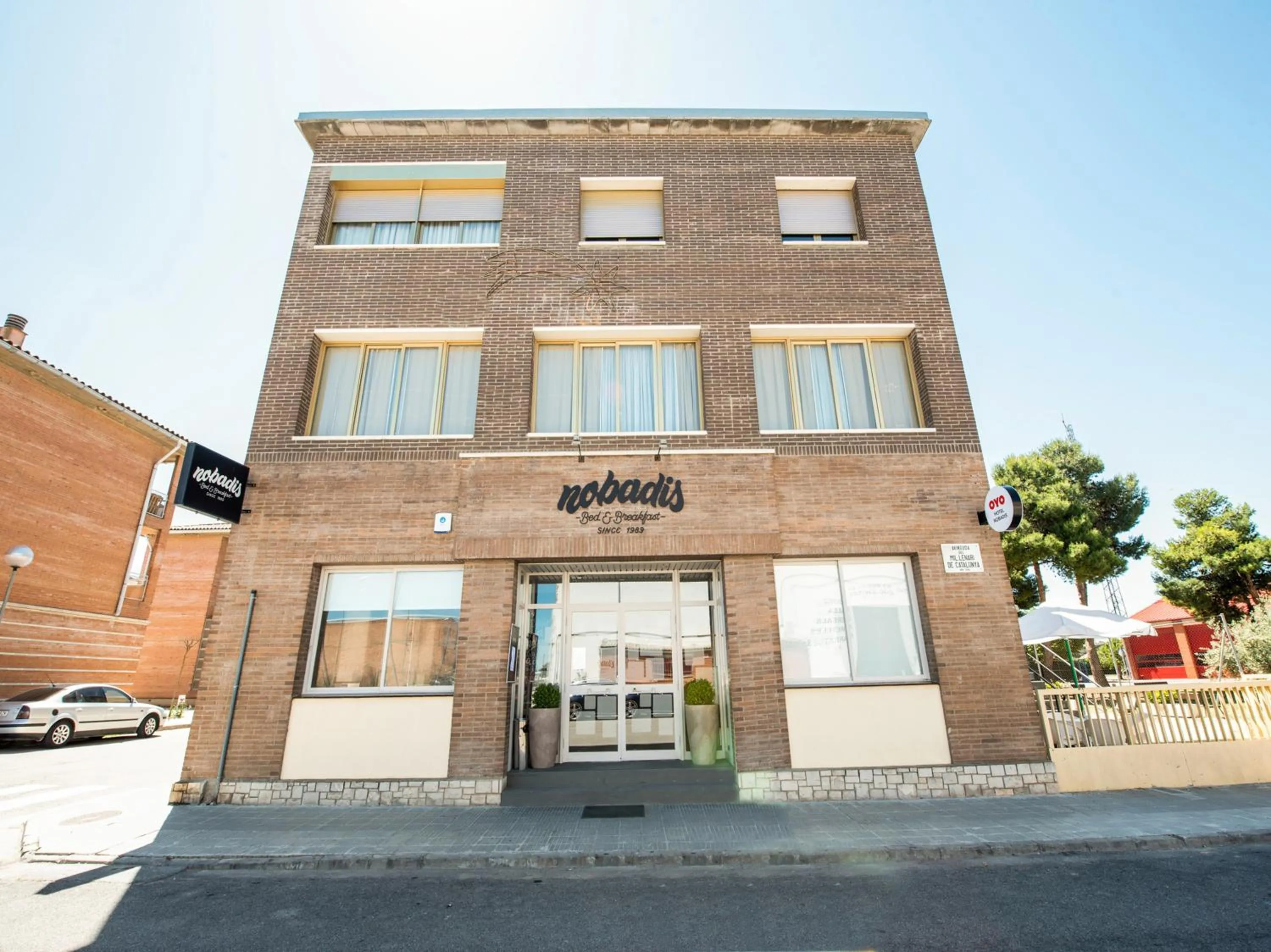 Facade/entrance in Hostal Nobadis