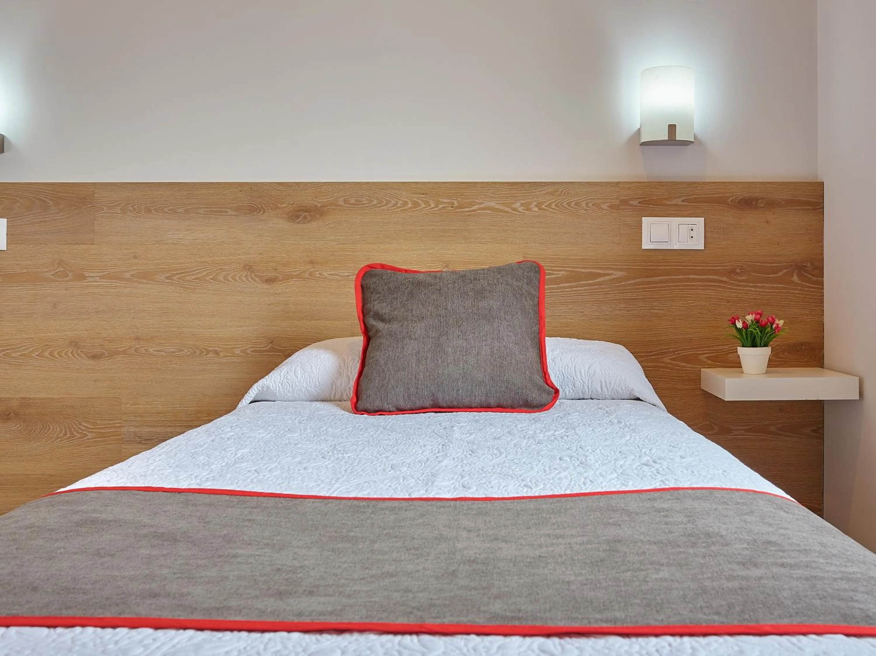 Bedroom, Bed in Hostal Nobadis