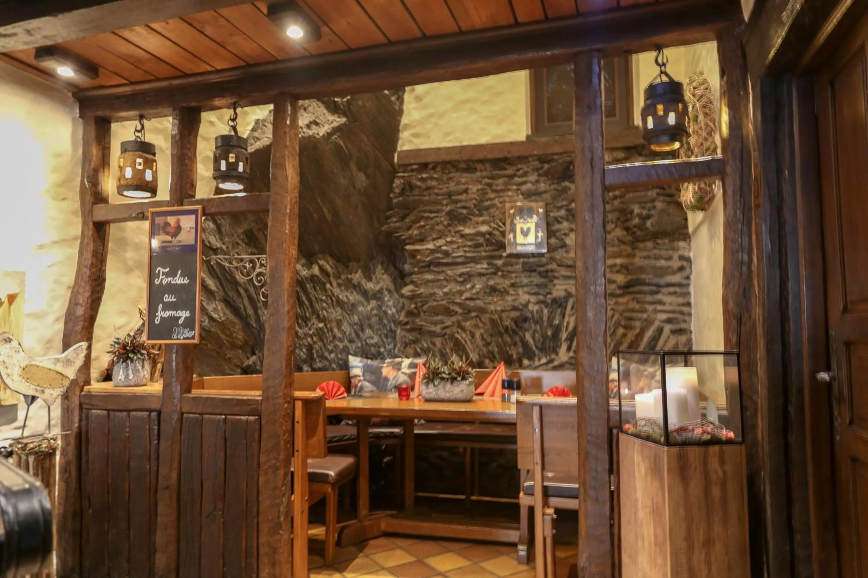 Restaurant/places to eat in Auberge Aal Veinen