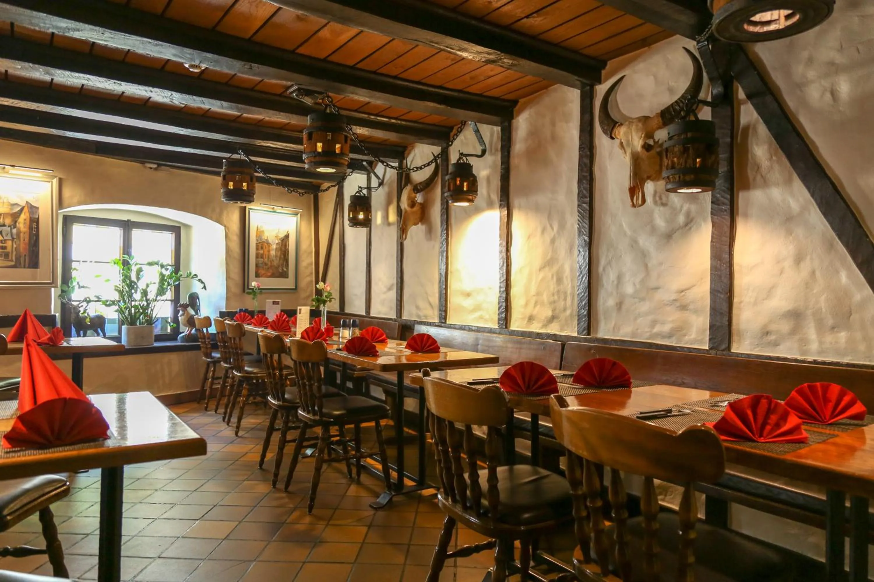 Restaurant/places to eat in Auberge Aal Veinen