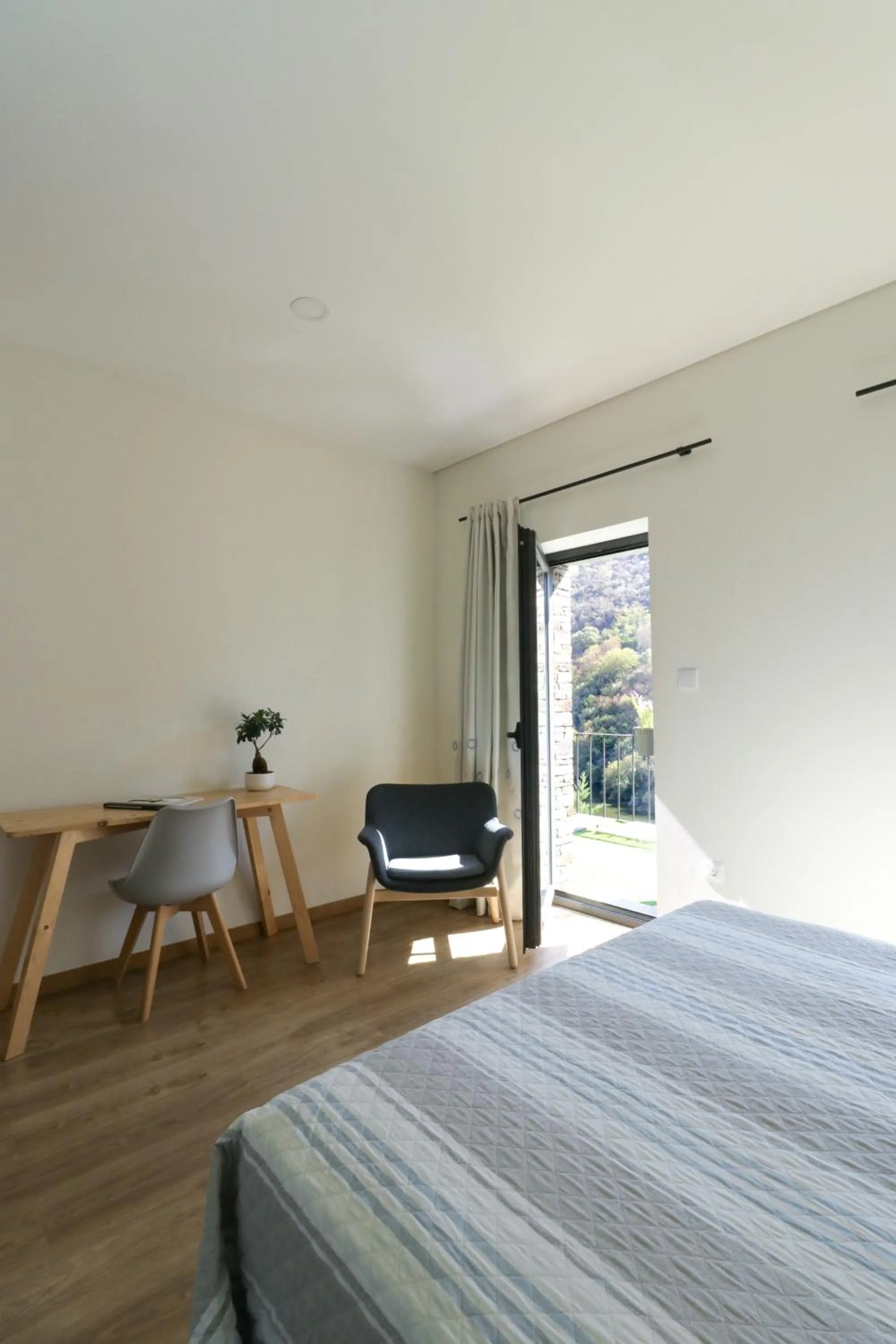 Bed in Dois Lagares House