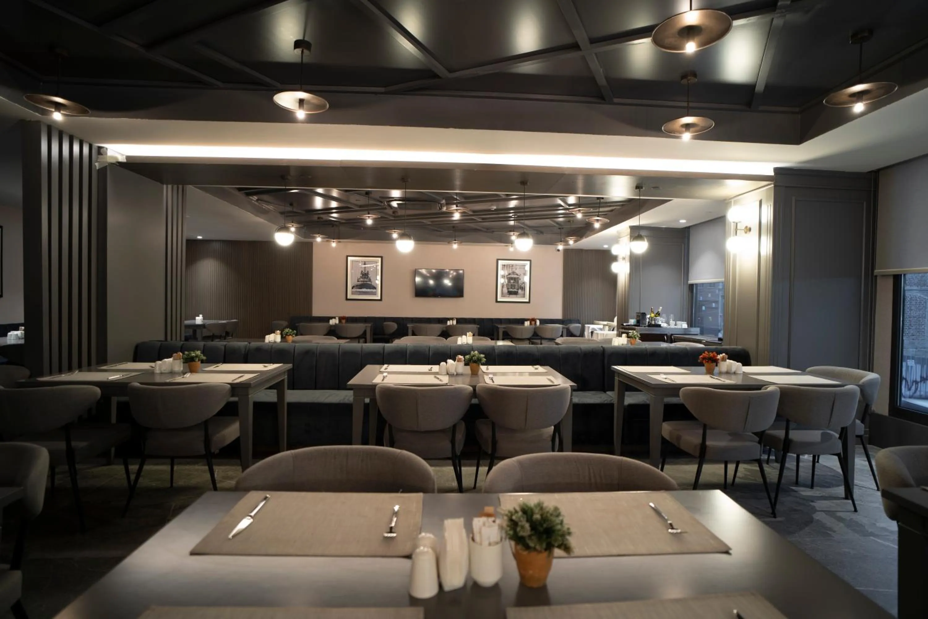 Restaurant/places to eat in Arts Hotel Taksim