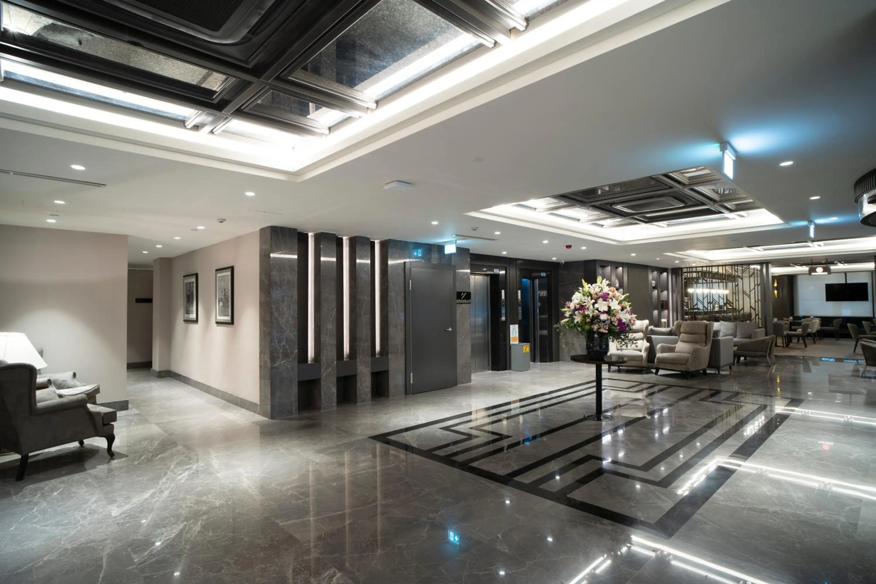 Lobby or reception in Arts Hotel Taksim