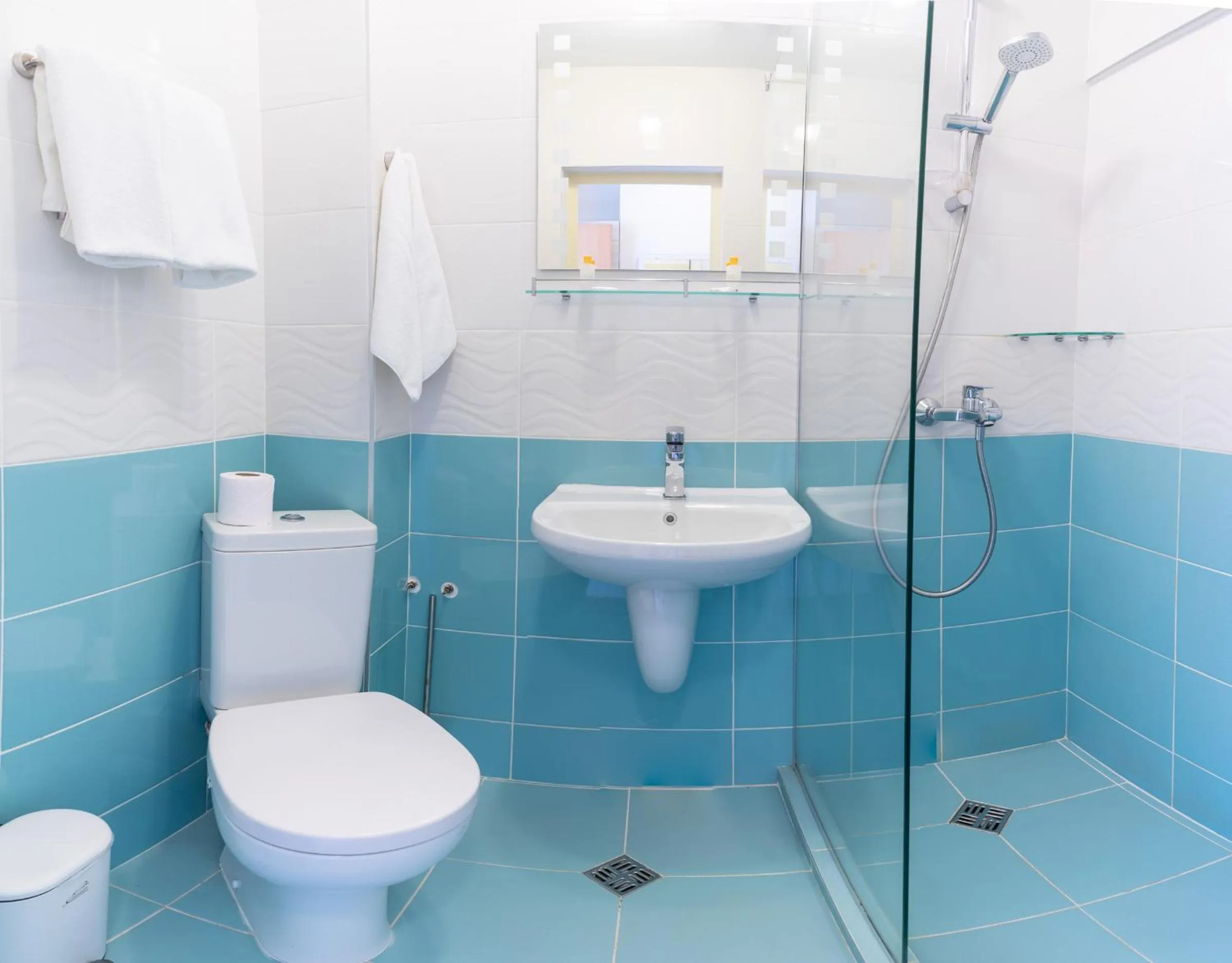 Shower in Victoria Hotel