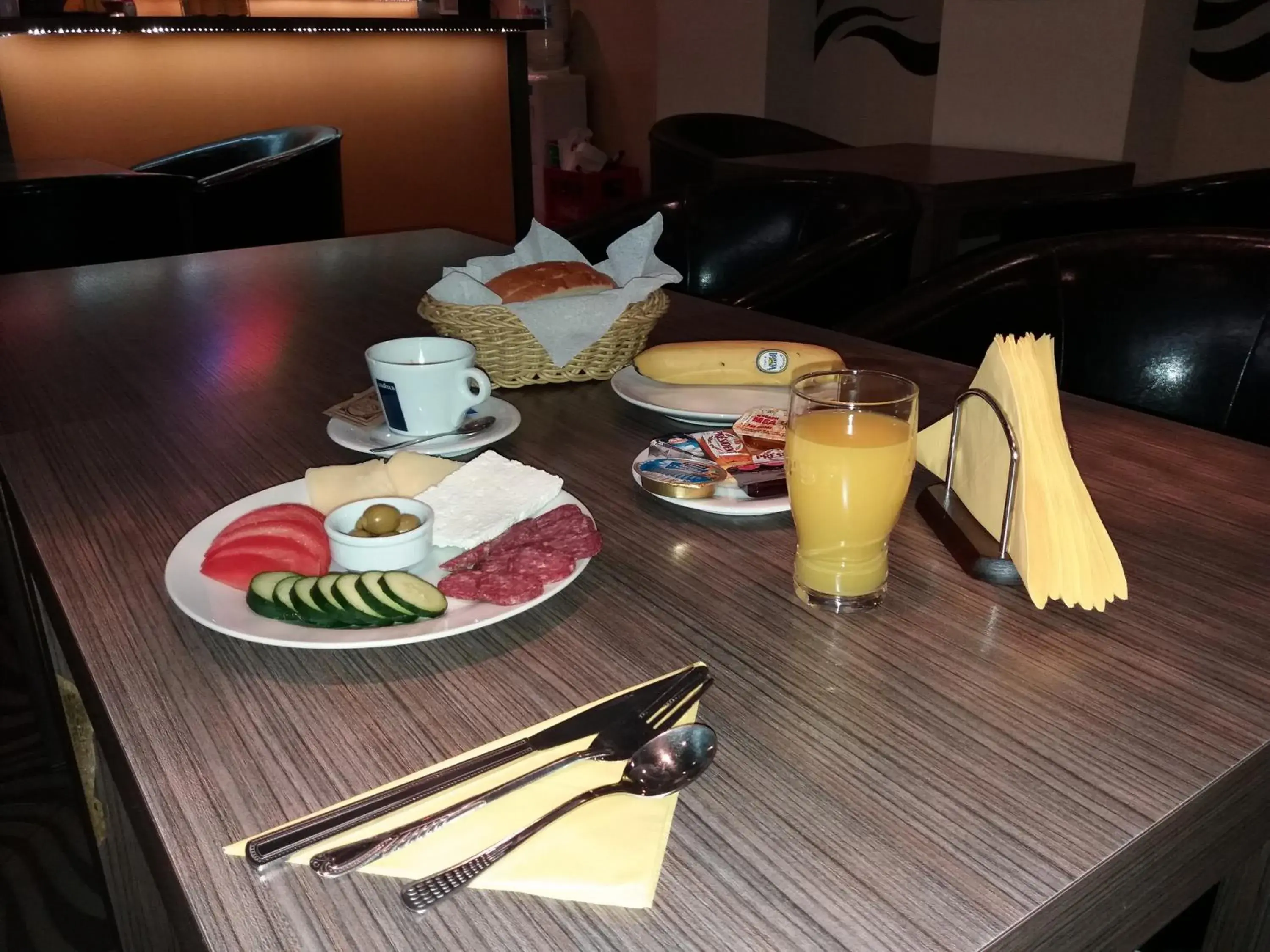 Continental breakfast in Victoria Hotel Continental breakfast in Victoria Hotel