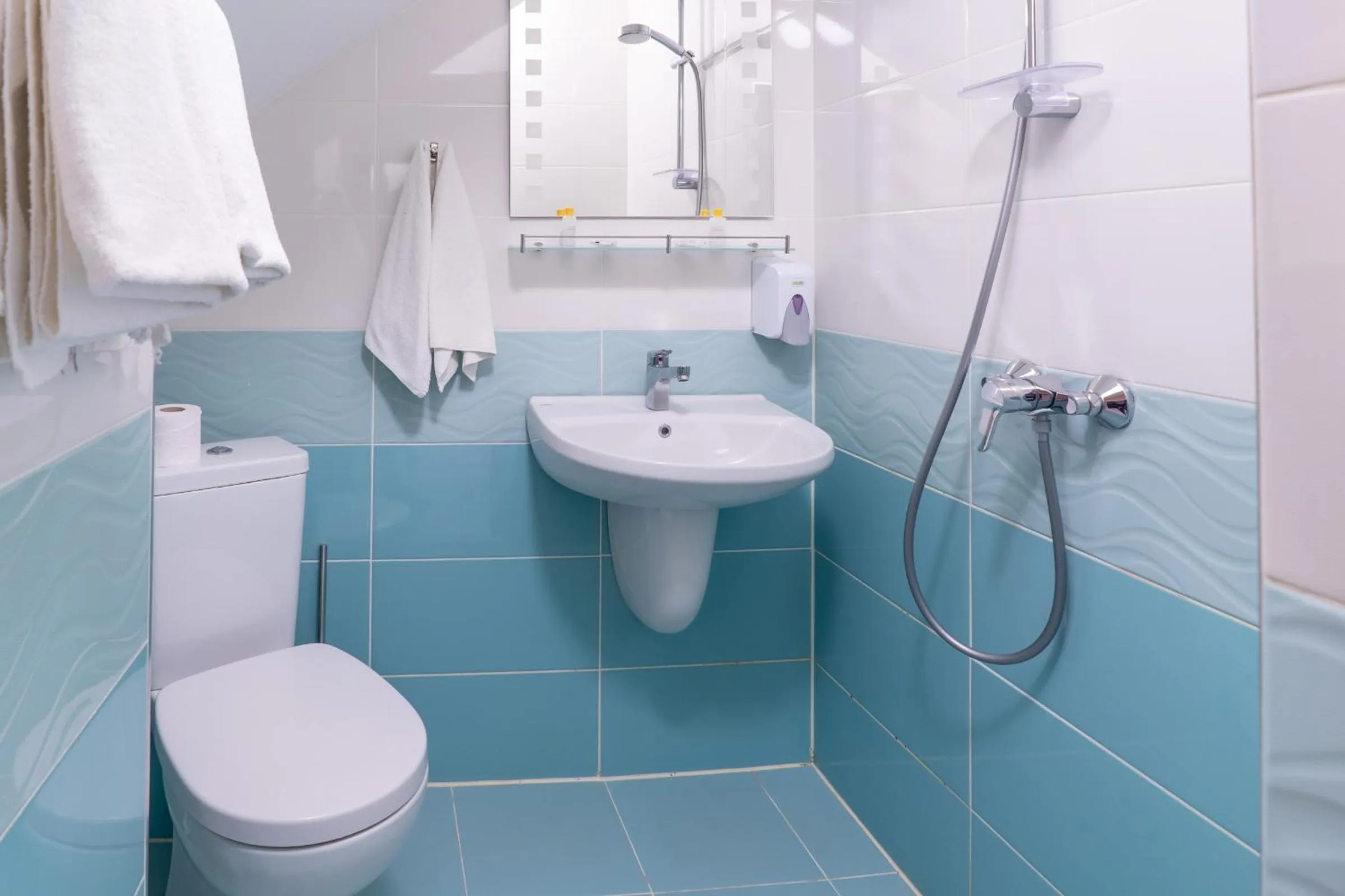 Shower in Victoria Hotel