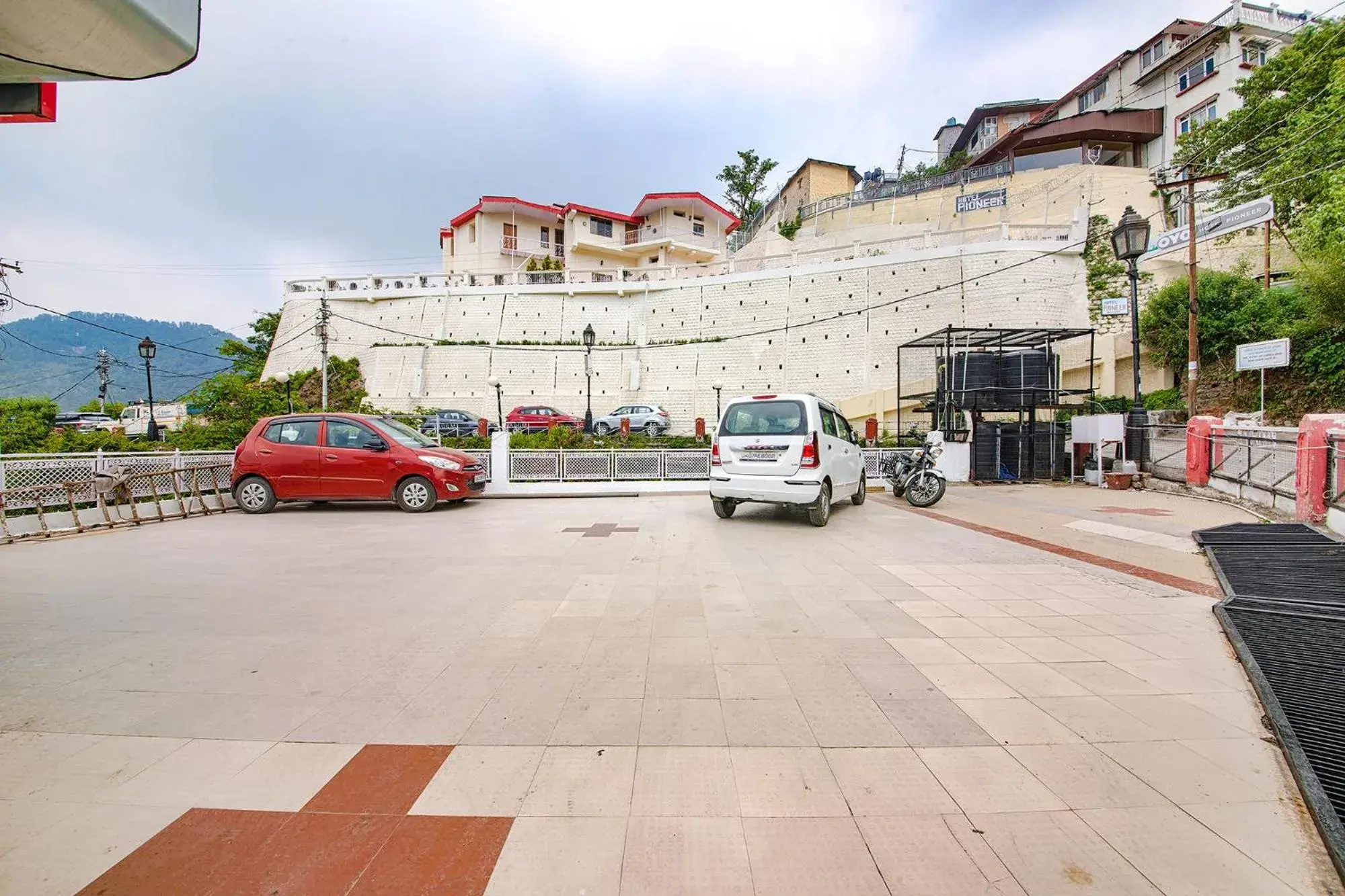 Property building in FabExpress Sapphire Property building in FabExpress Sapphire