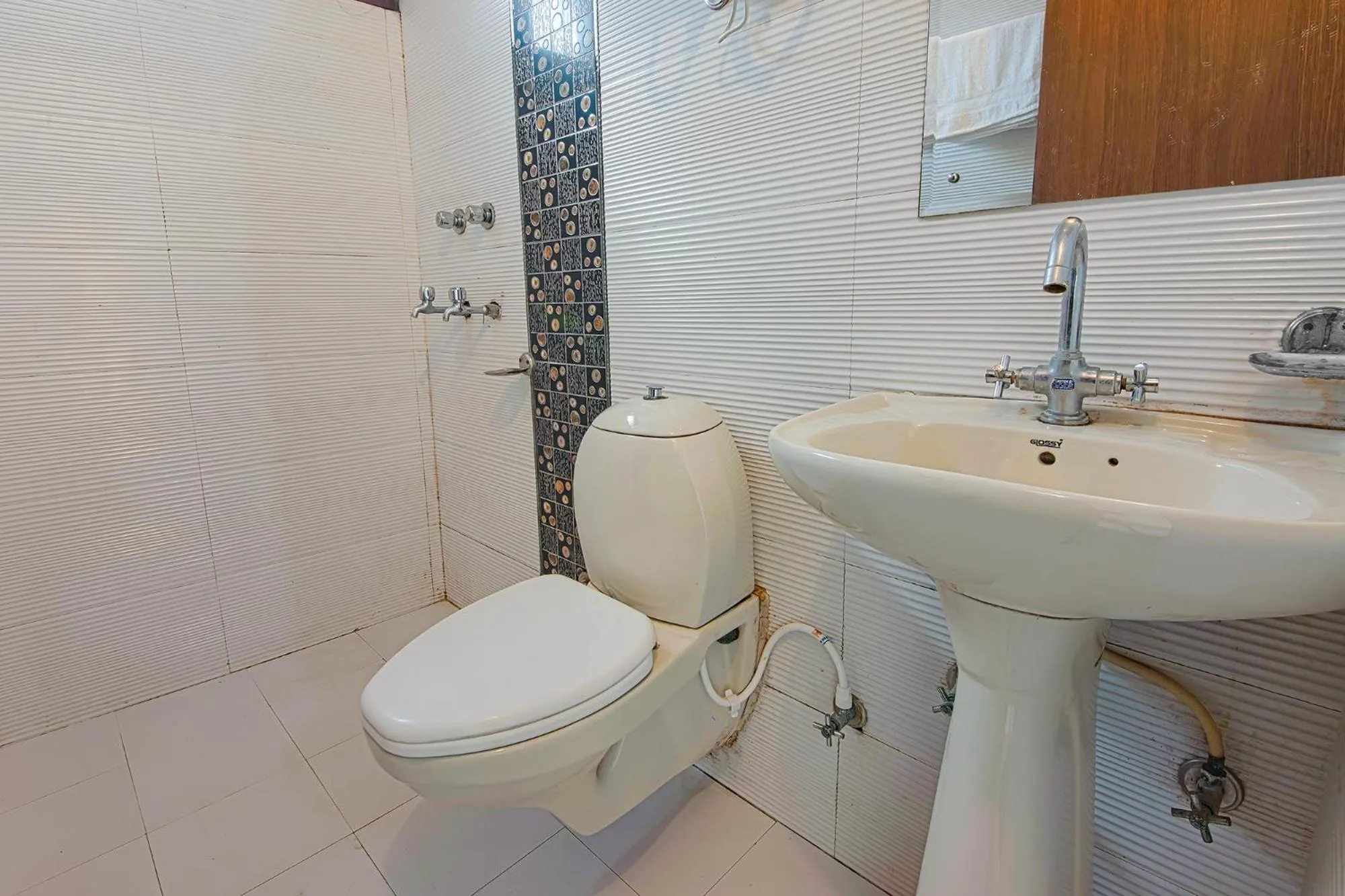 Toilet in FabHotel Sapphire