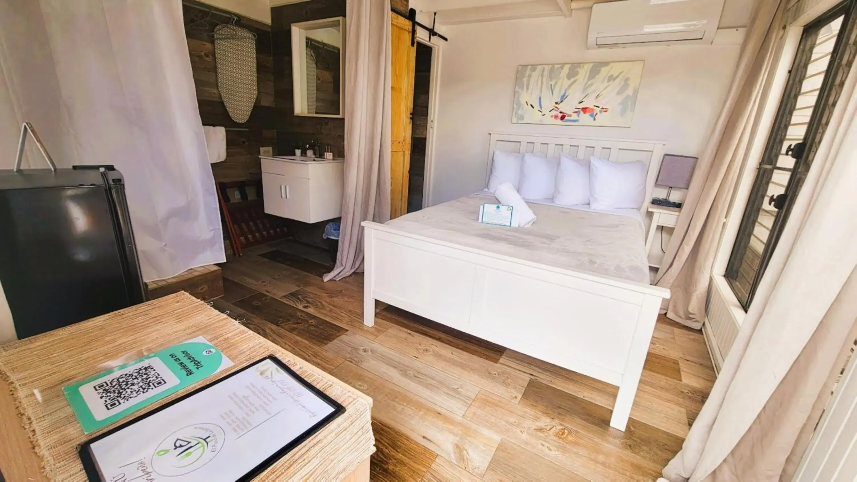 Standard Single Room in La Jamaca - An Island Vibe Hotel Standard Single Room in La Jamaca - An Island Vibe Hotel