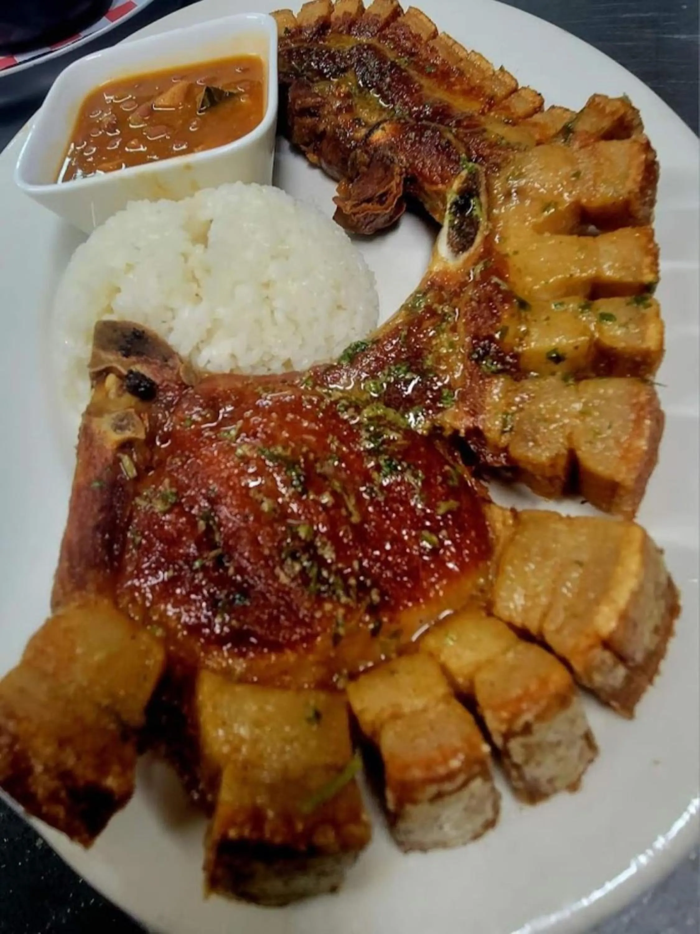 Food and drinks in La Jamaca - An Island Vibe Hotel