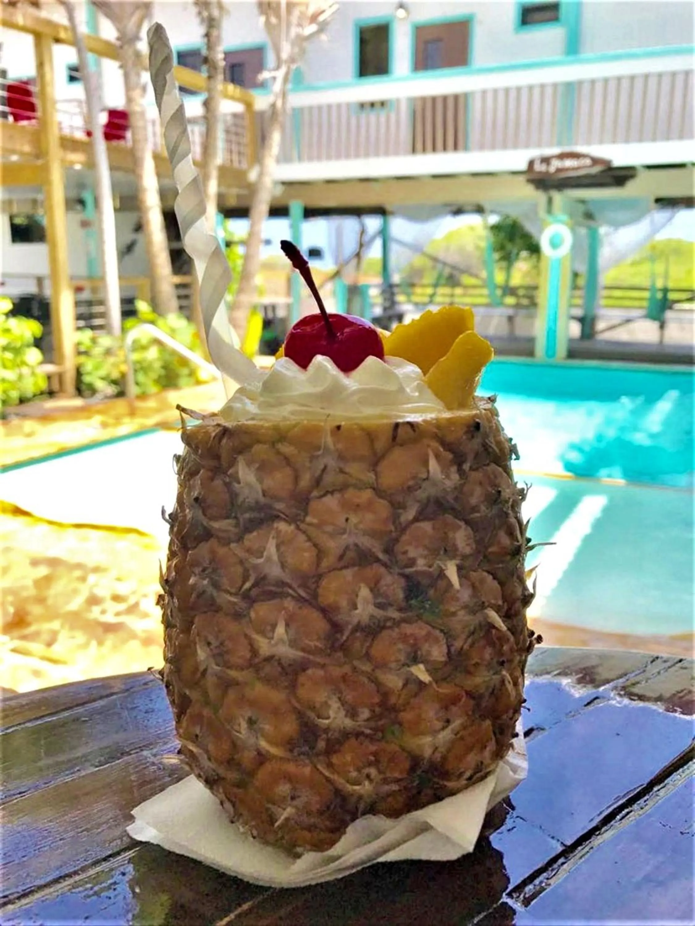 Lounge or bar in La Jamaca - An Island Vibe Hotel