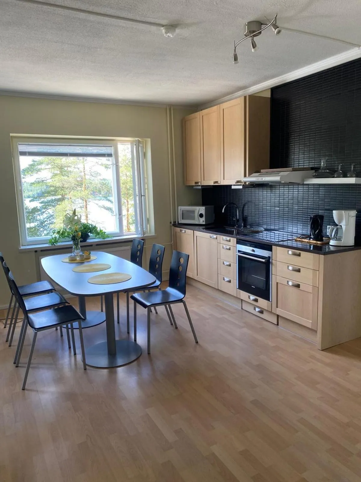 Kitchen or kitchenette in Hotel Kiljava