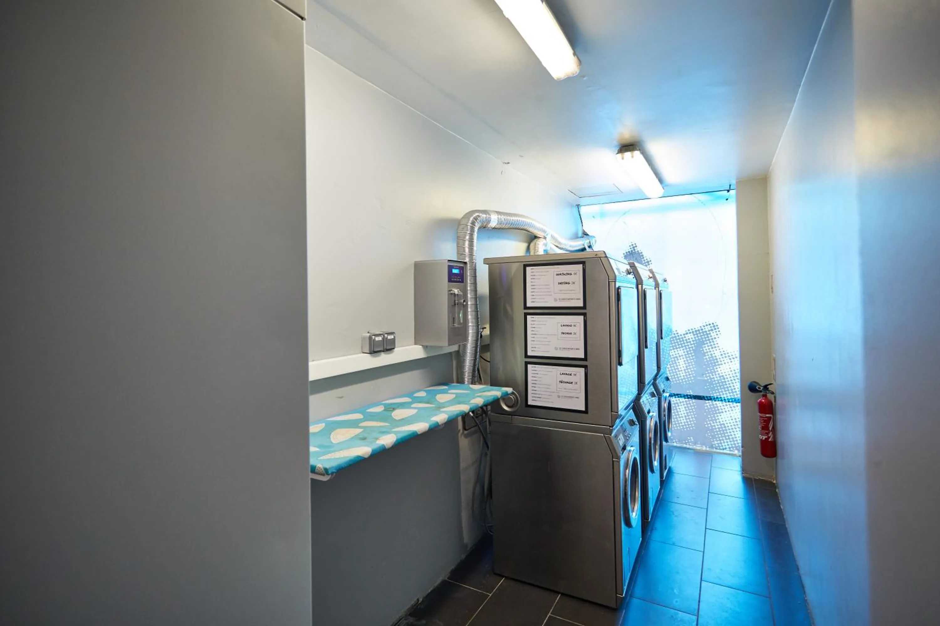 Area and facilities in St Christopher's Inn Paris - Canal