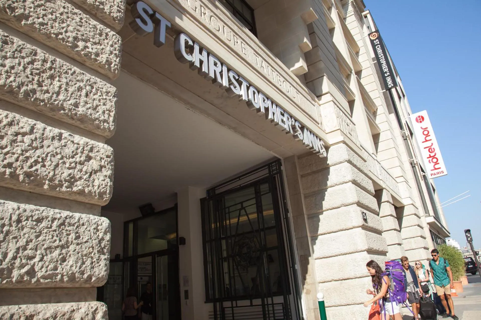Facade/entrance in St Christopher's Inn Paris - Gare du Nord