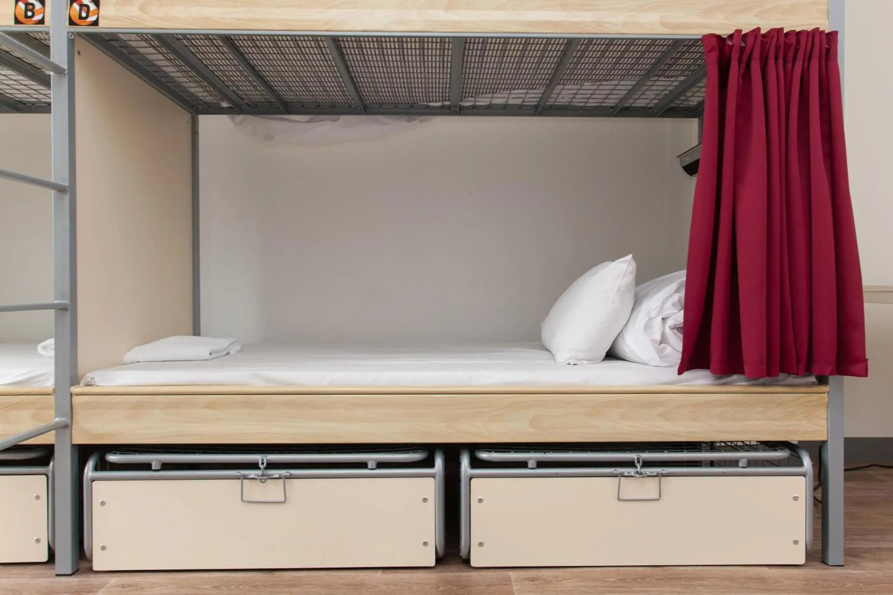 Bedroom, Bed in St Christopher's Inn Paris - Gare du Nord Bedroom, Bed in St Christopher's Inn Paris - Gare du Nord