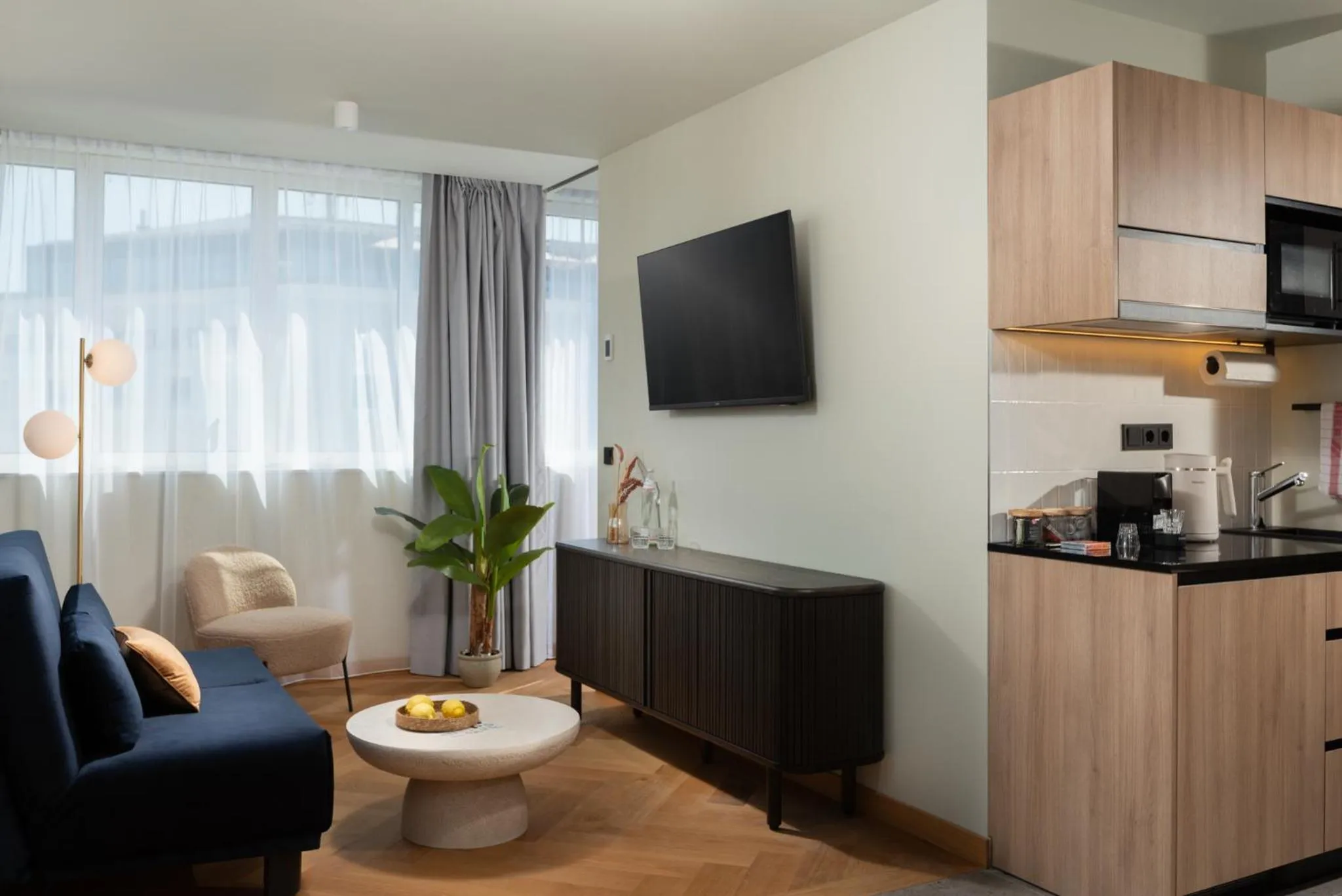 TV and multimedia in master Mirabell