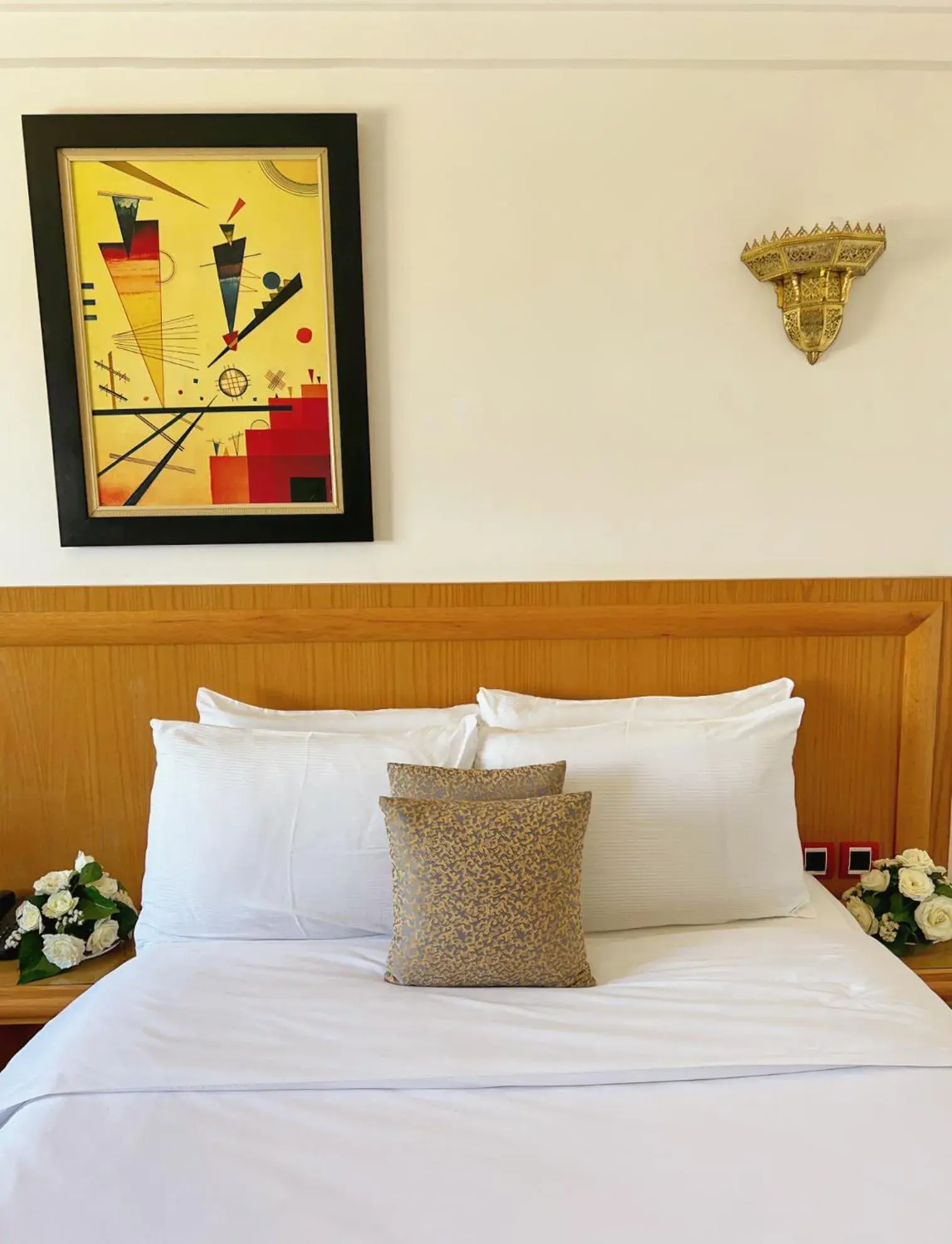 Bedroom, Bed in Majliss Hotel Downtown