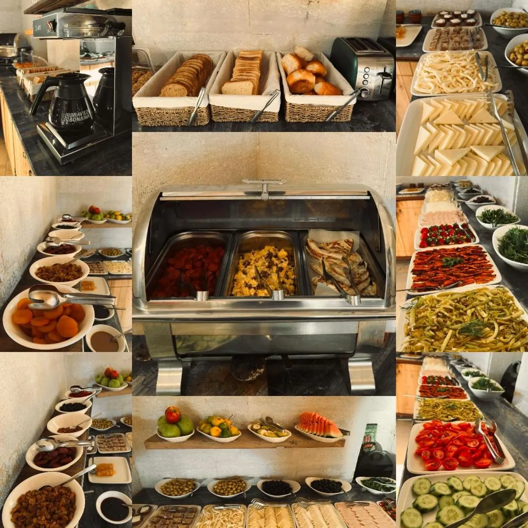 Food and drinks in Design Cave Hotel