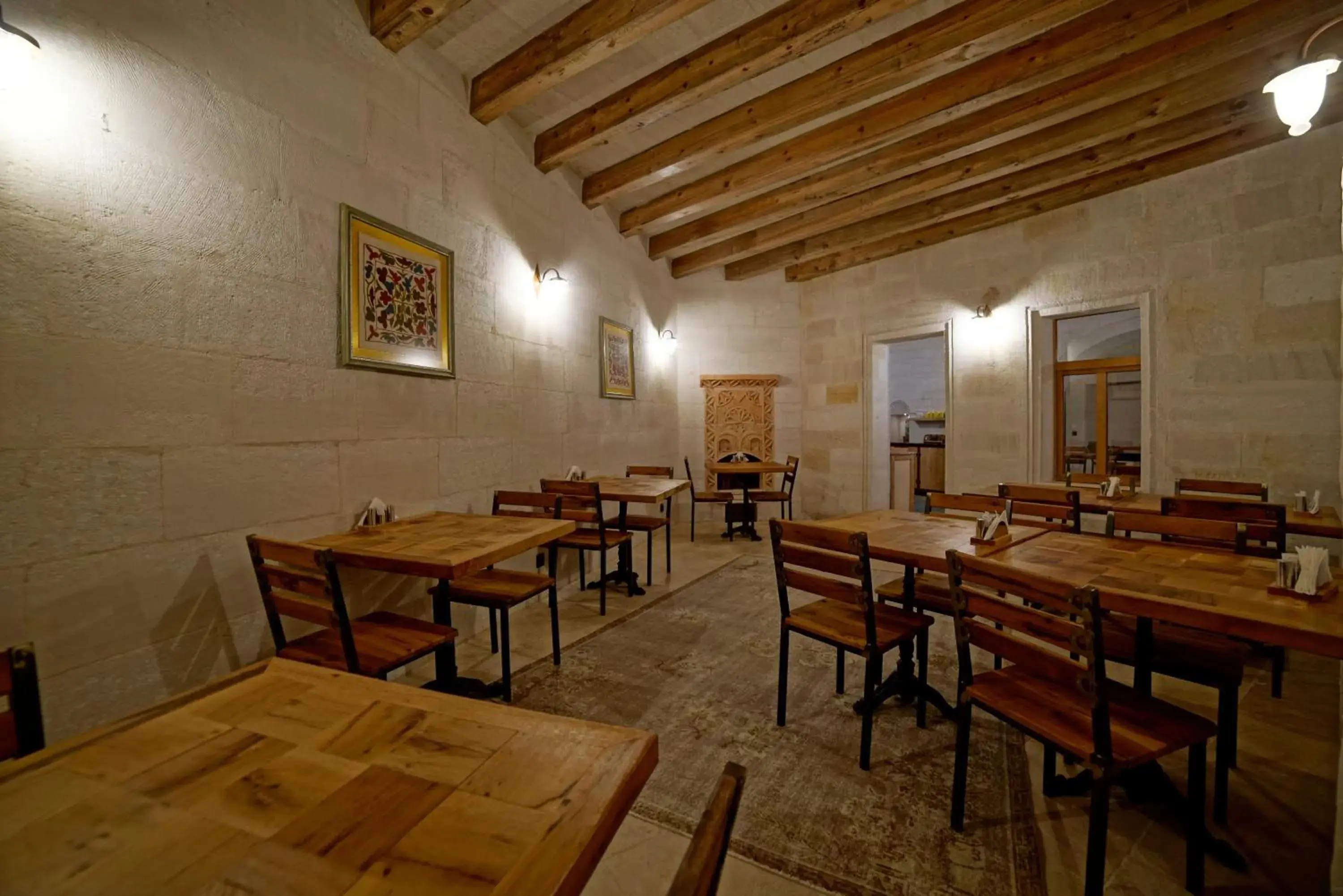 Restaurant/places to eat in Design Cave Hotel Restaurant/places to eat in Design Cave Hotel