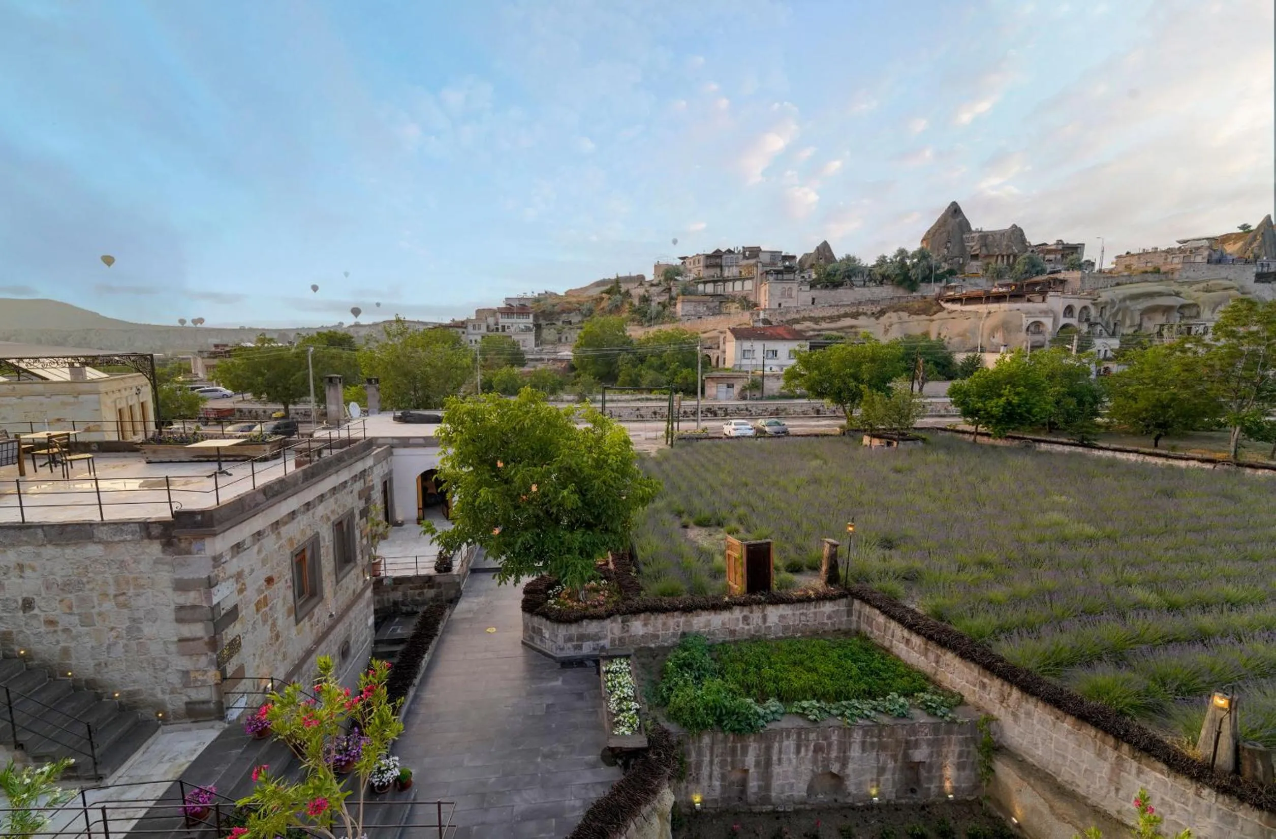 Nearby landmark in Design Cave Hotel