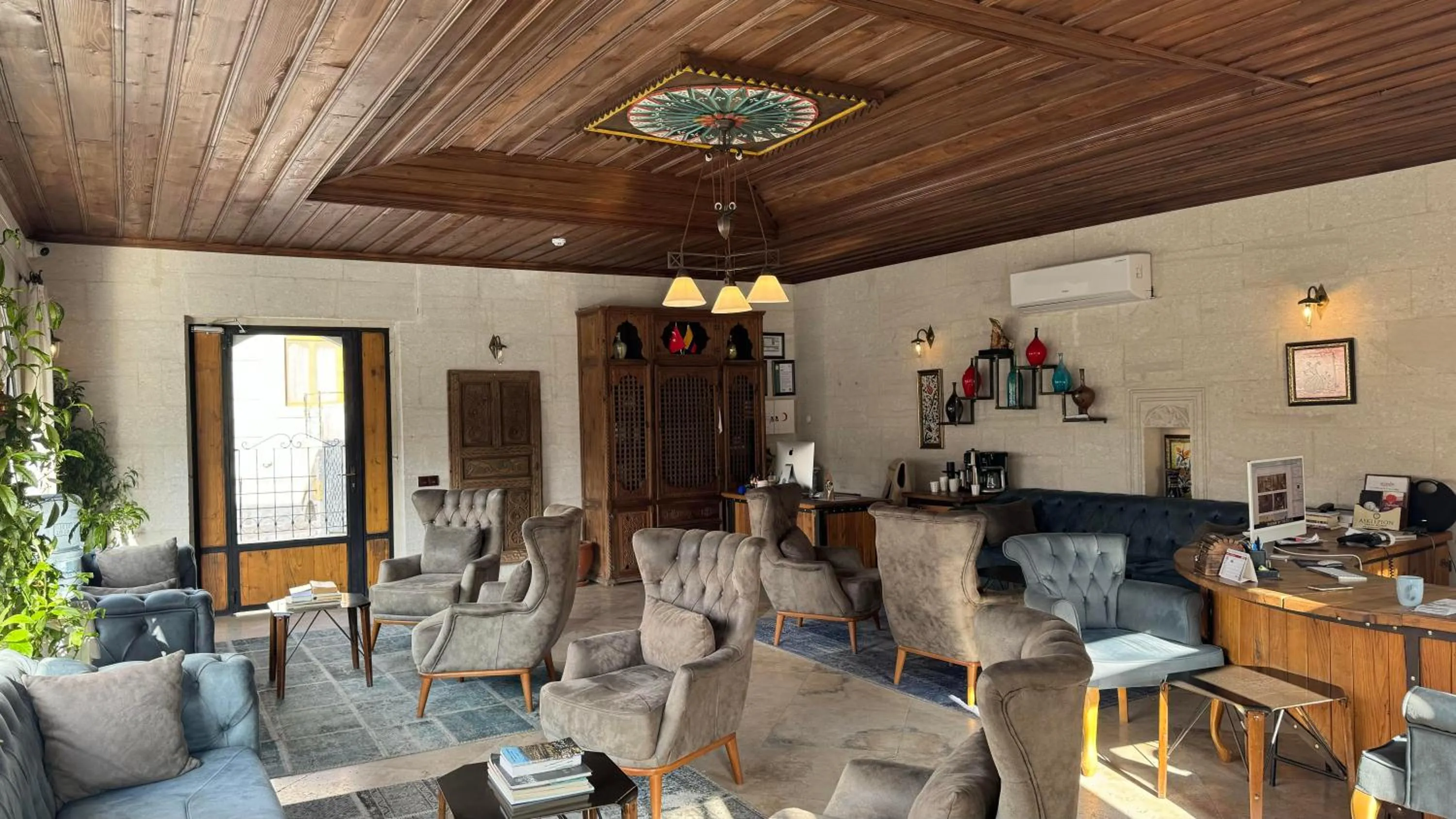 Living room in Design Cave Hotel