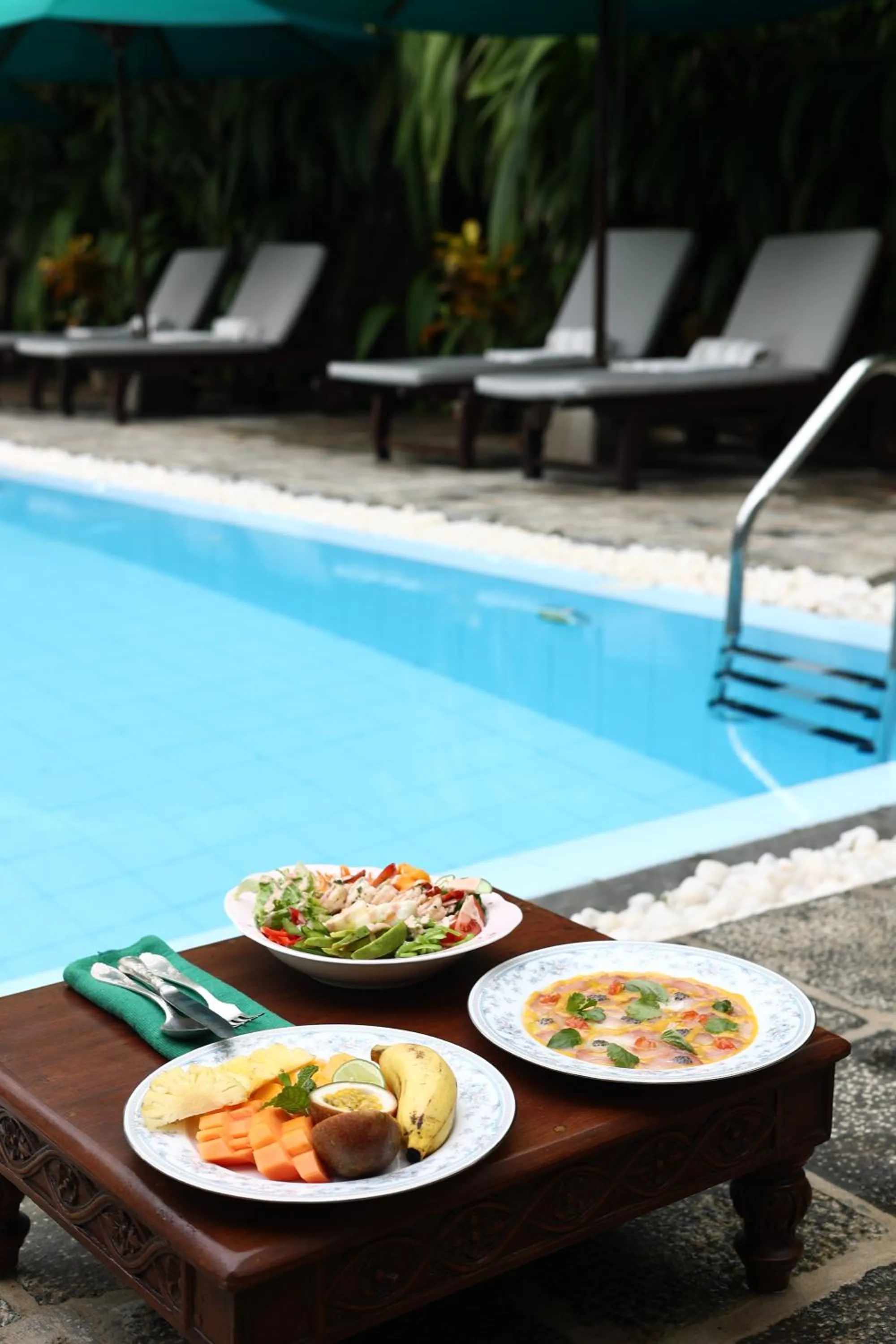 Swimming pool in Villa SPACE