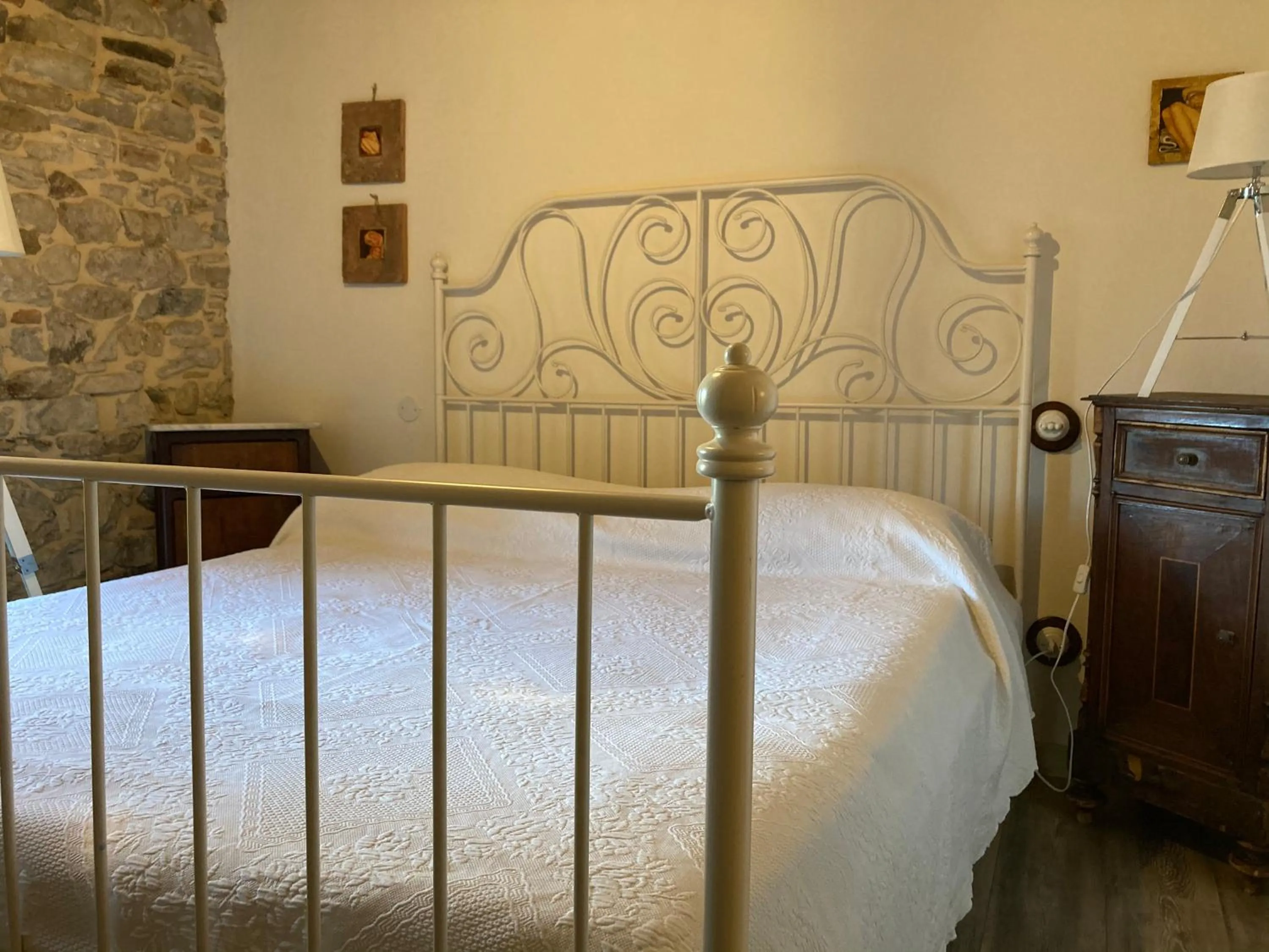 Bed in La pecora e l agnello